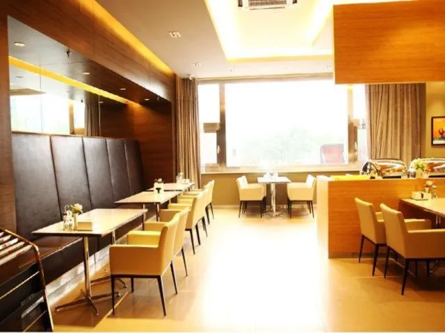 Jinjiang Inn Zhangjiakou Xuanhua Bus Station