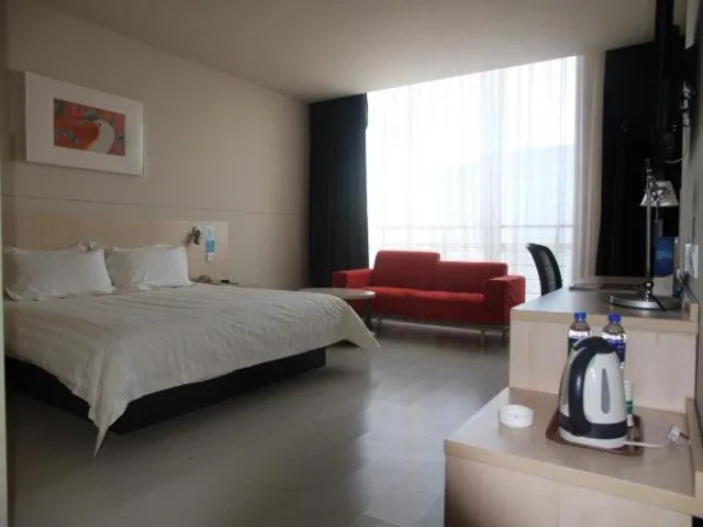 Bed in Jinjiang Inn Zhangjiakou Xuanhua People's Park