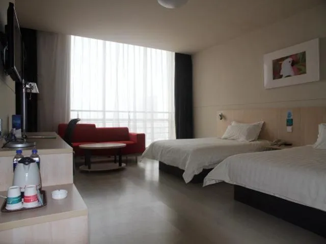 Bed in Jinjiang Inn Zhangjiakou Xuanhua People's Park