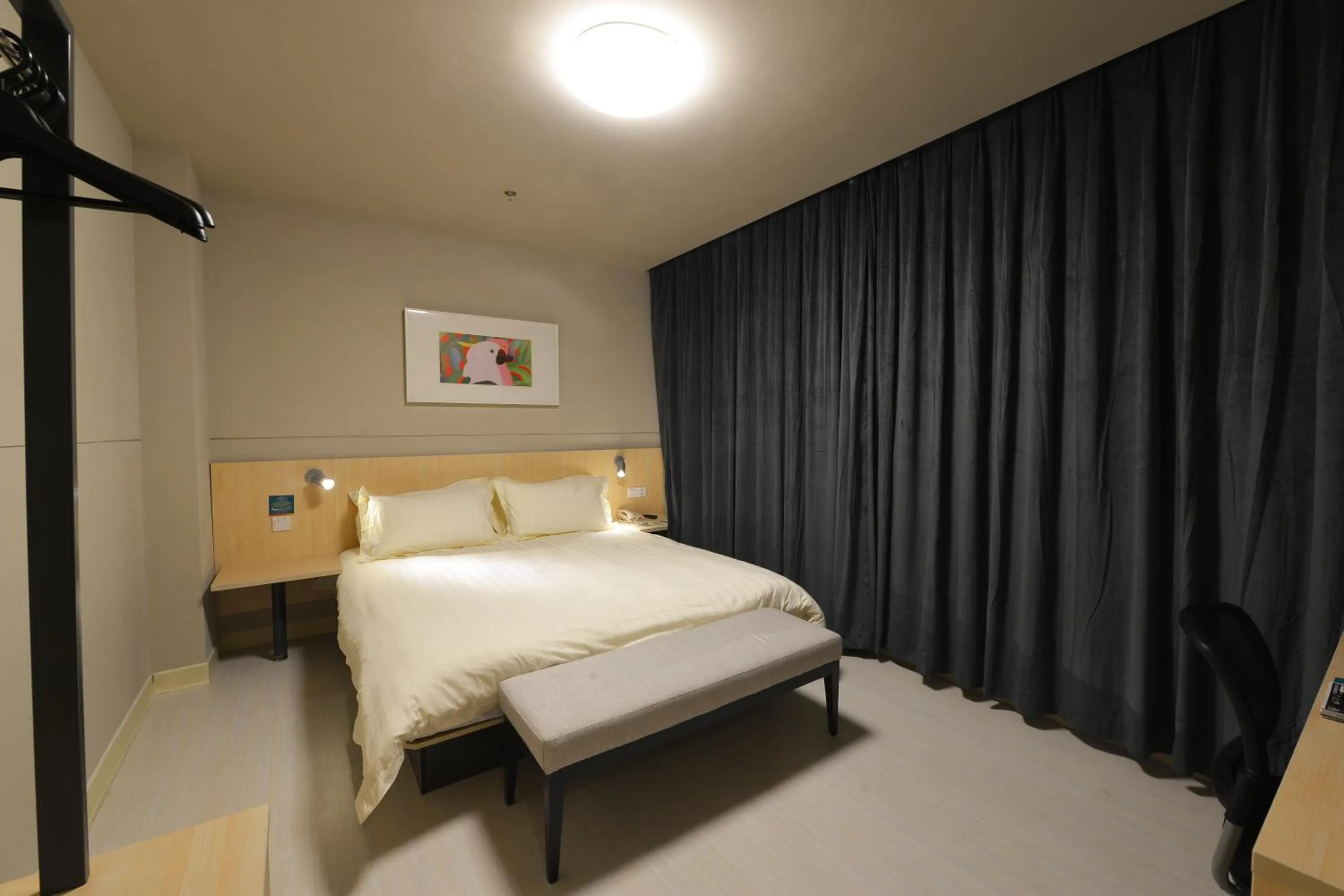 Property building, Bed in Jinjiang Inn Suzhou Railway Station North Square