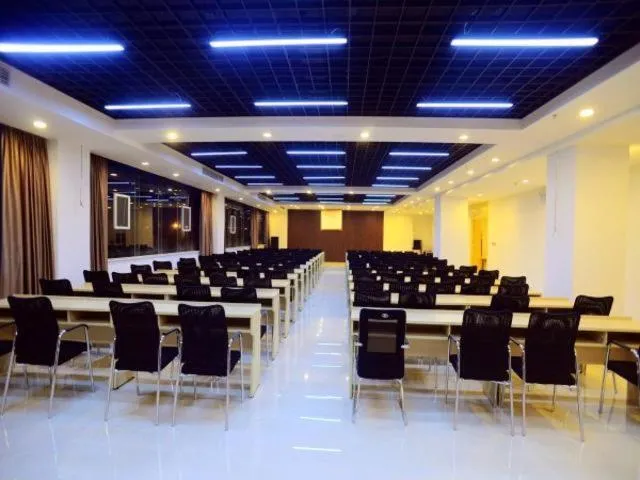 Jinjiang Inn Xianning Yinquan Avenue Hot Spring Hotel