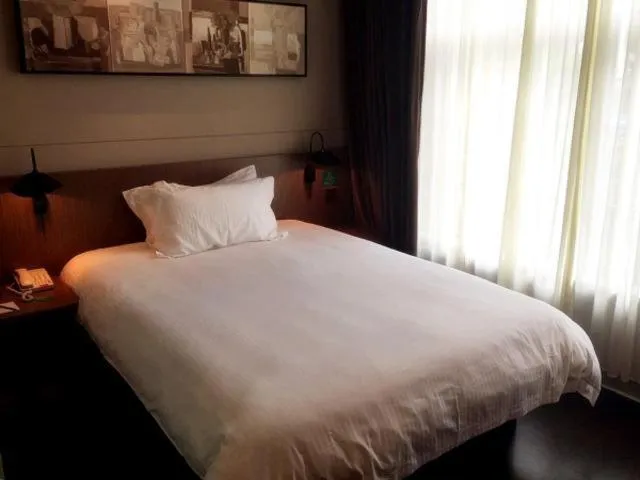 Bed in Jinjiang Inn Select Jinggangshan Scenic Spot Bus Station