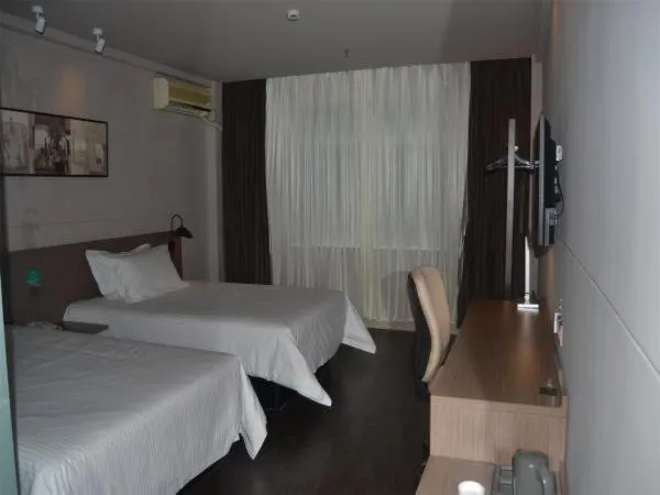 Bed in Jinjiang Inn Select Jinggangshan Scenic Spot Bus Station