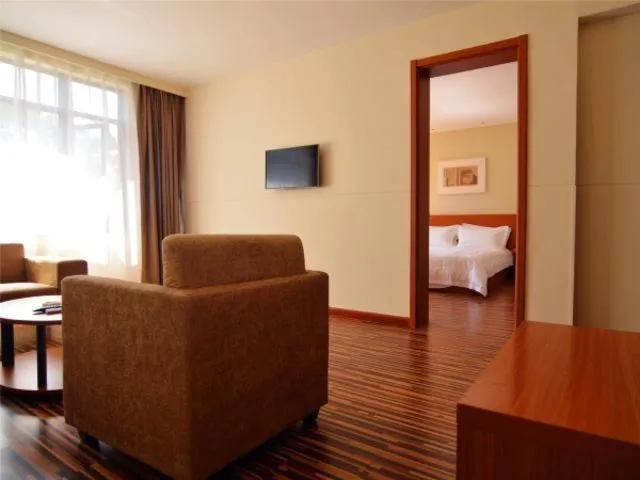 Bed in Jinjiang Inn Select Yantai Penglaige