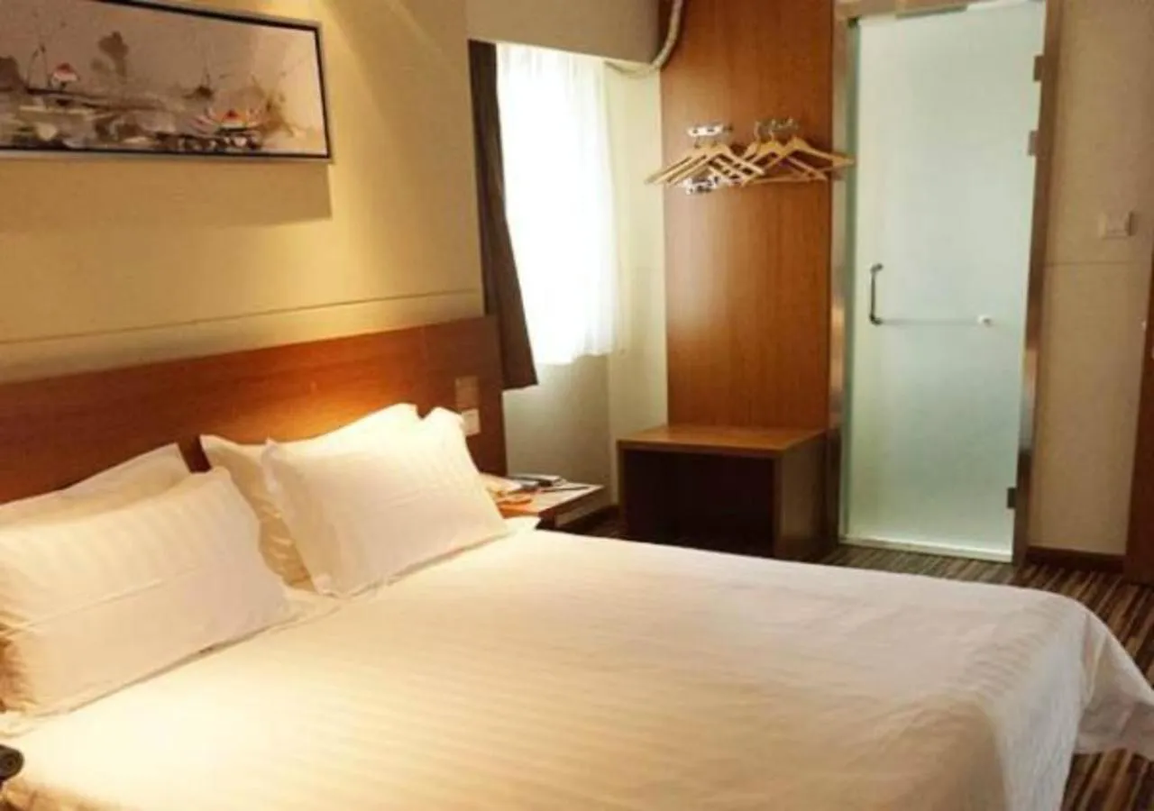 Jinjiang Inn Select XiAn High Speed Train Station Fengchengqi Road