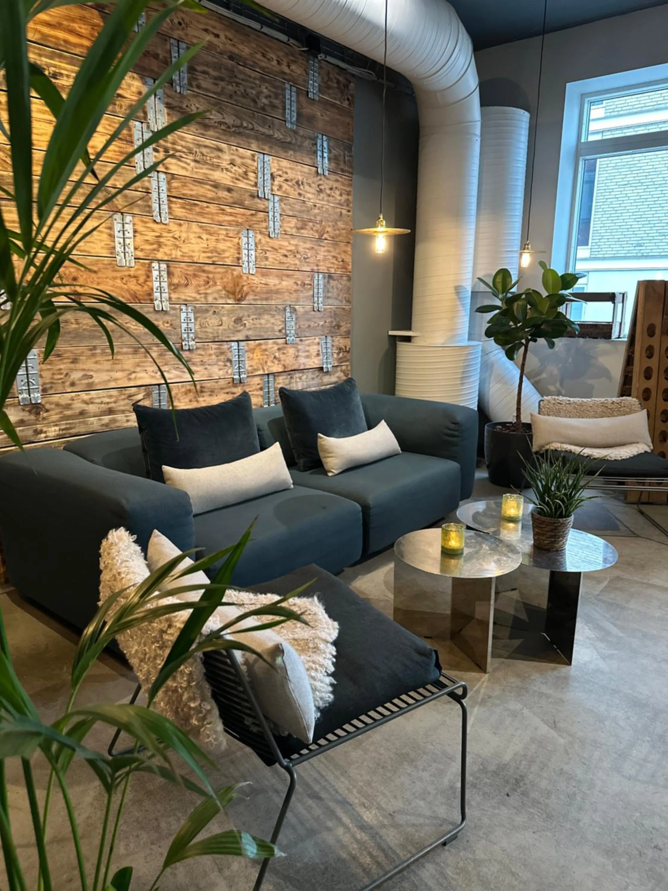 Restaurant/places to eat in CPH Studio Hotel