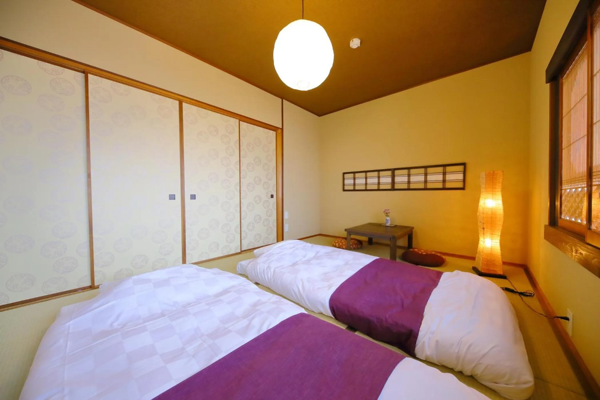 Bedroom, Bed in Machiya Oozora
