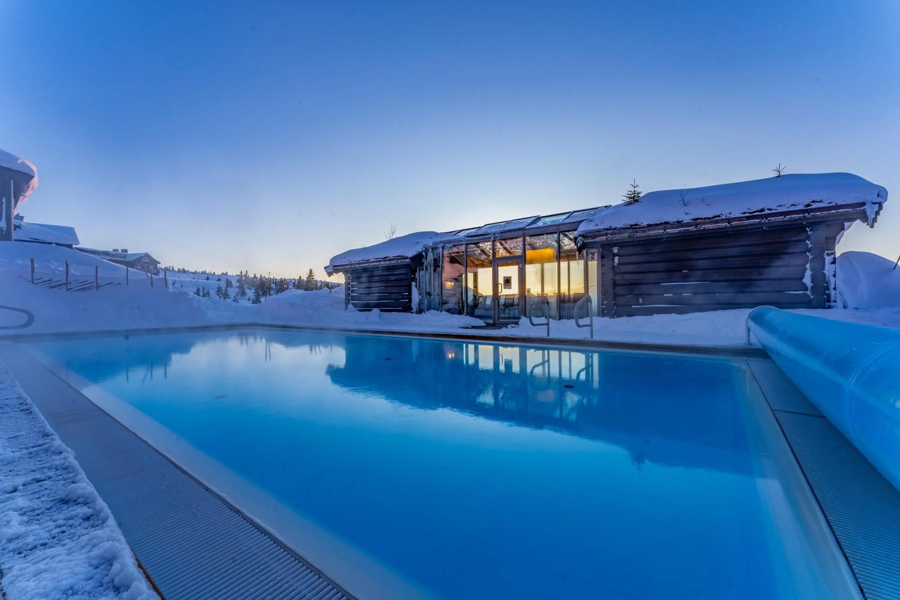 Swimming pool in Ilsetra Hotell