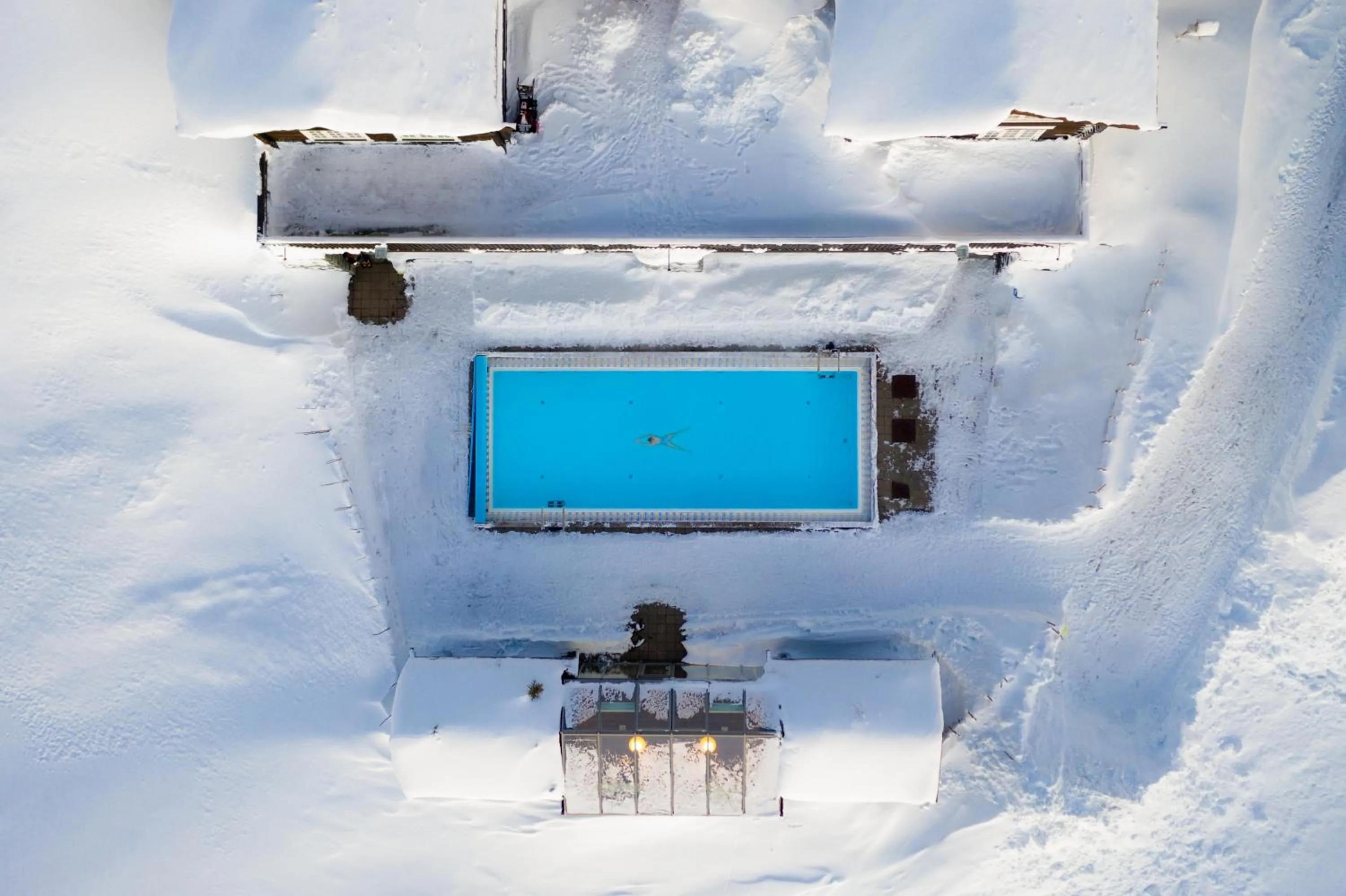 Swimming pool in Ilsetra Hotell