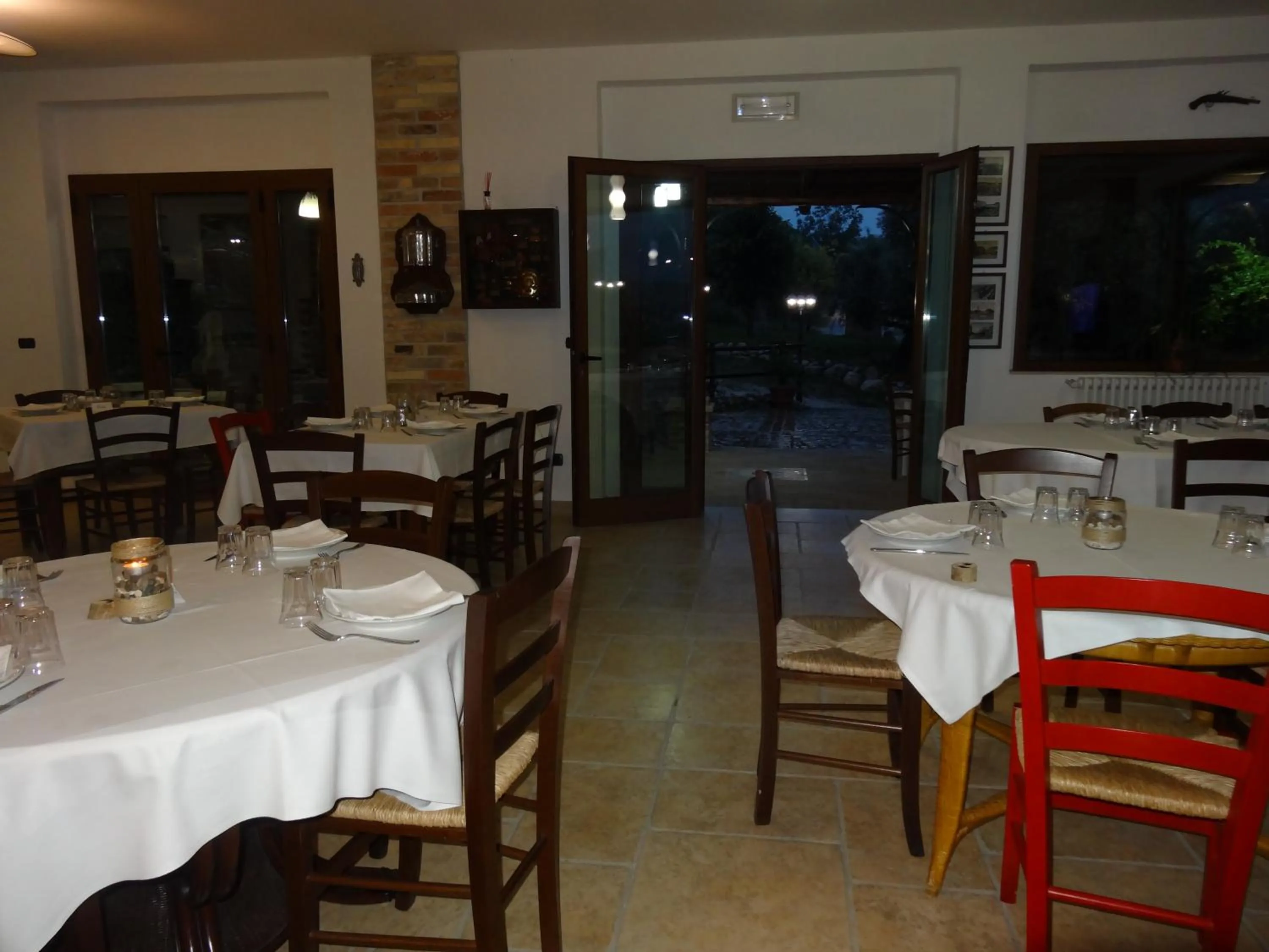 Restaurant/places to eat in Casale del Sole