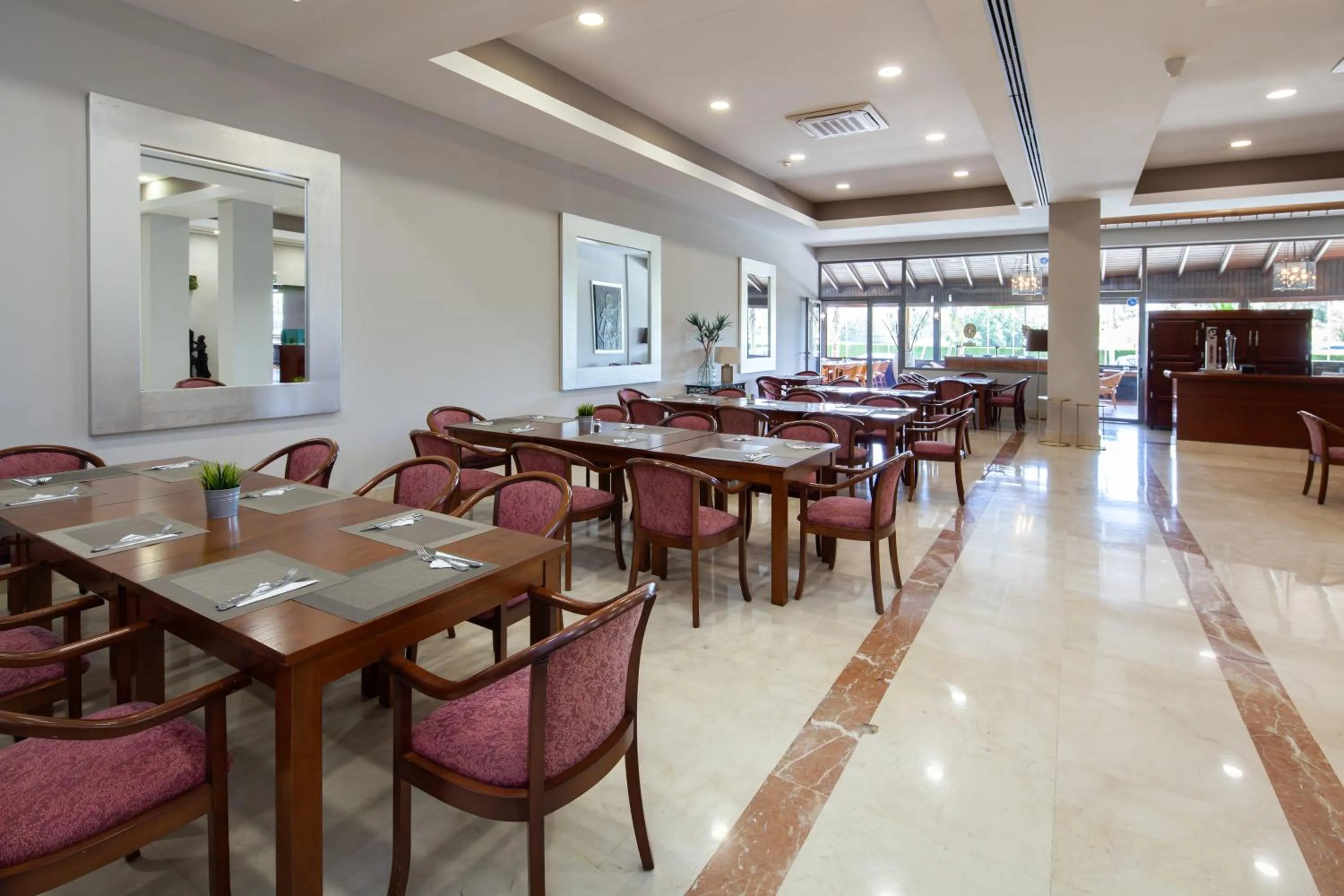 Restaurant/places to eat in Leflet Sanlucar