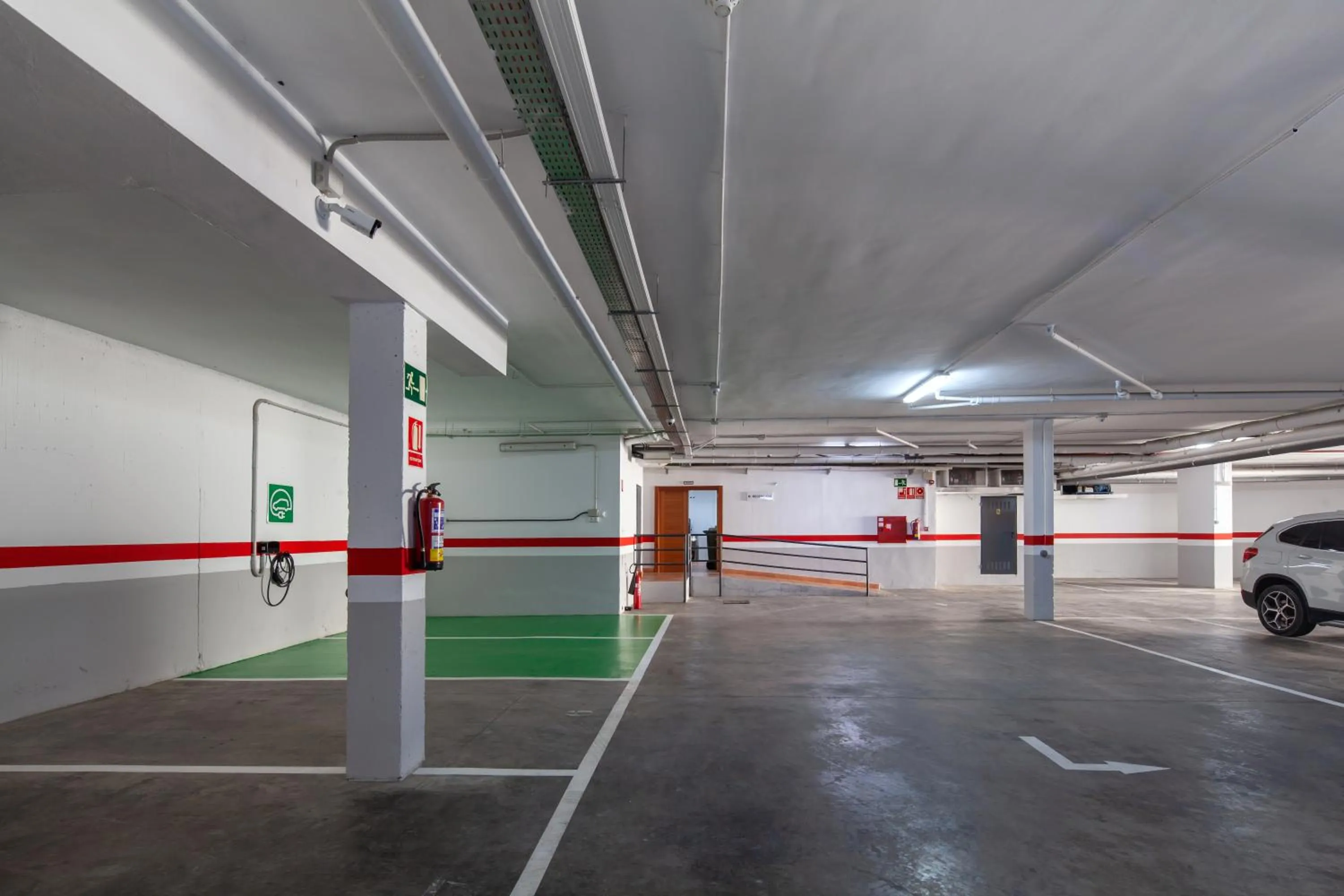 Parking in Leflet Sanlucar