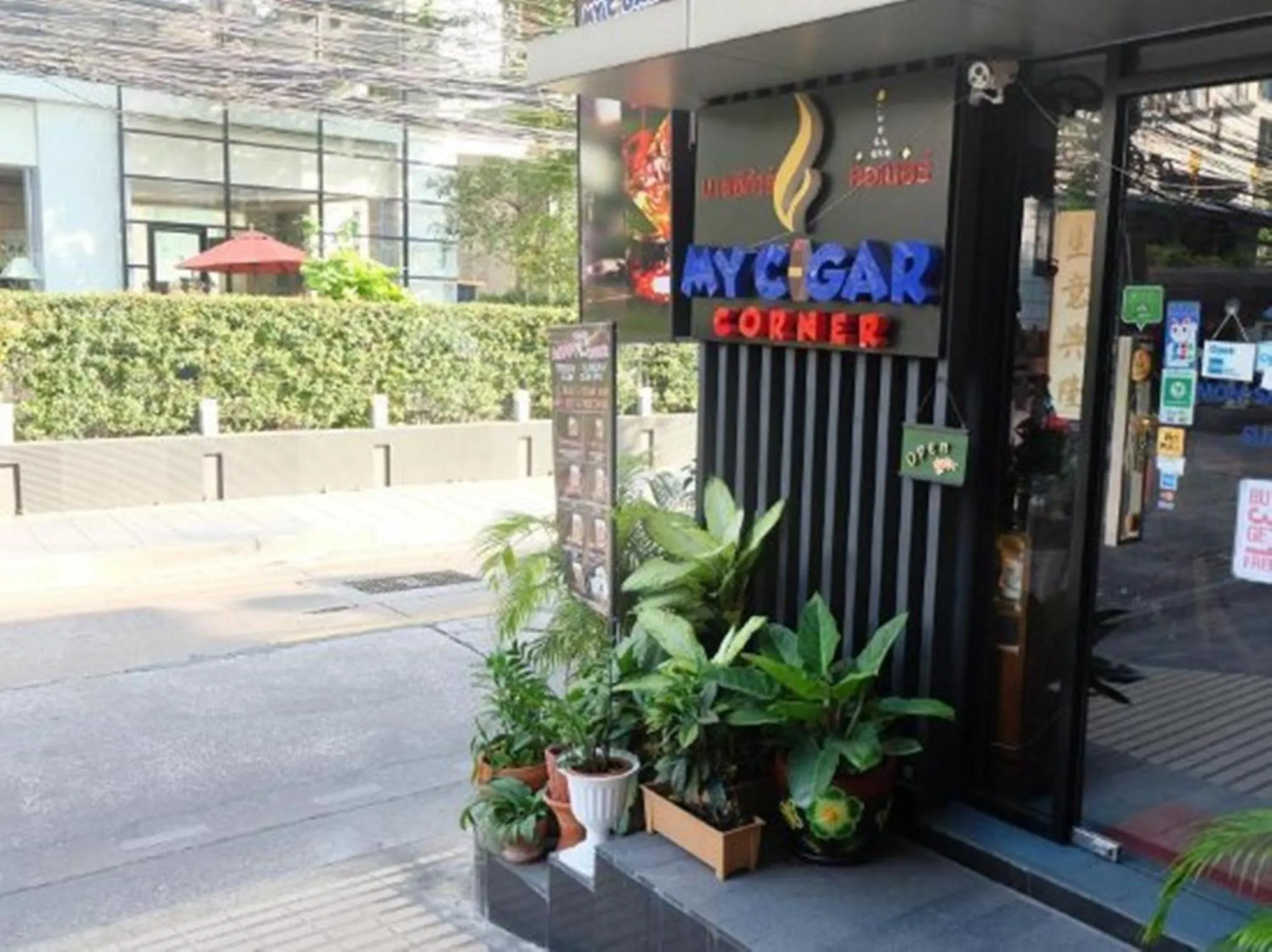 Nearby landmark in Sukhothai Residence Ruam Ruedi