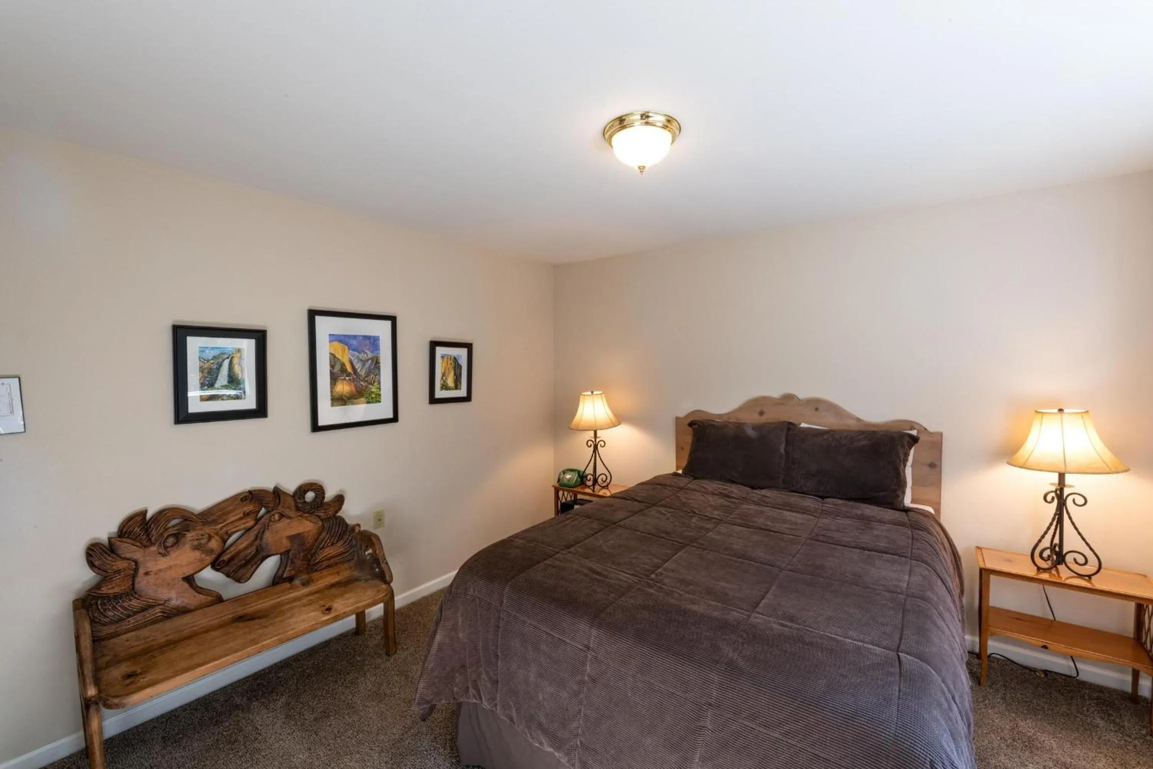 Bed in Yosemite Park Place