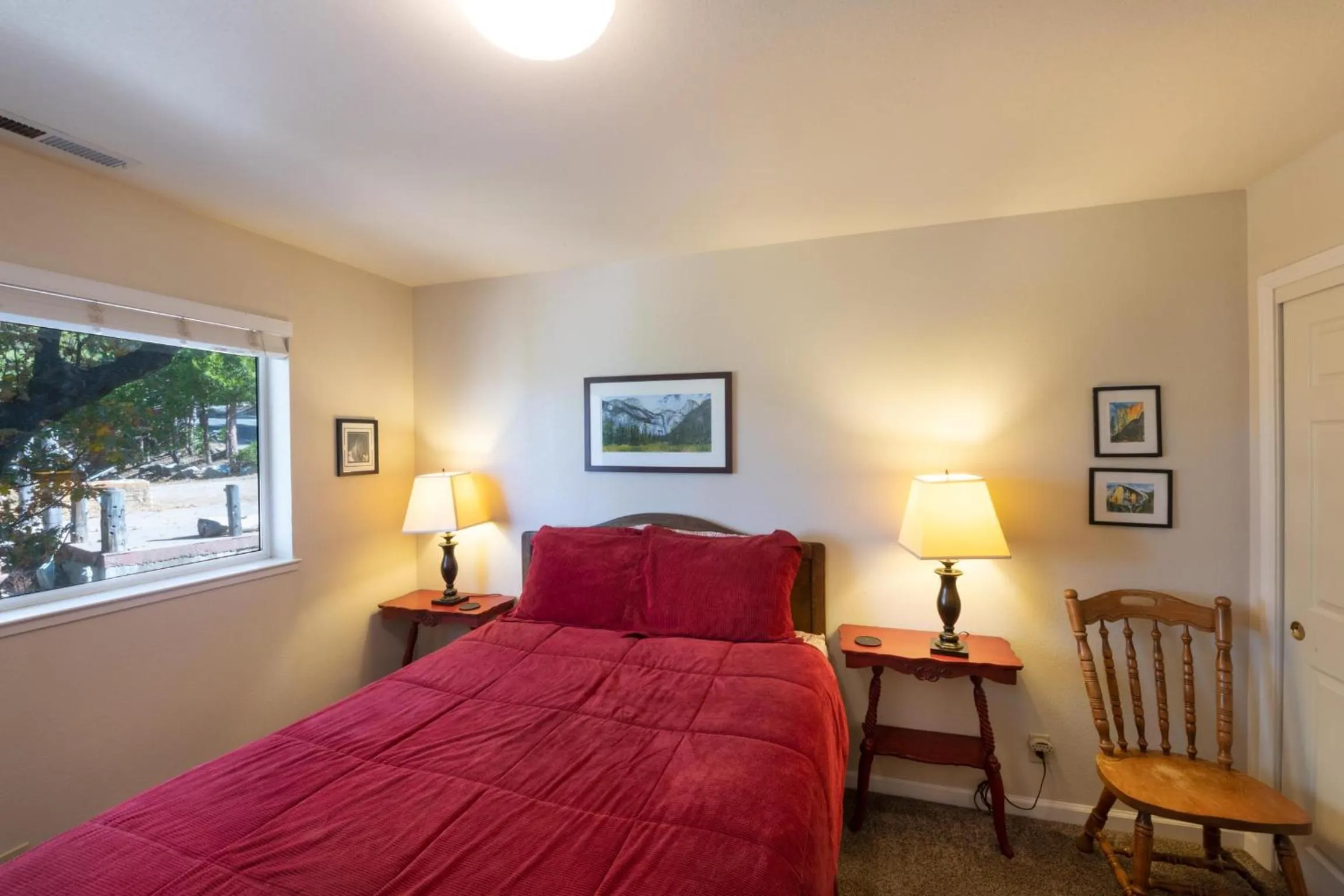 Bed in Yosemite Park Place