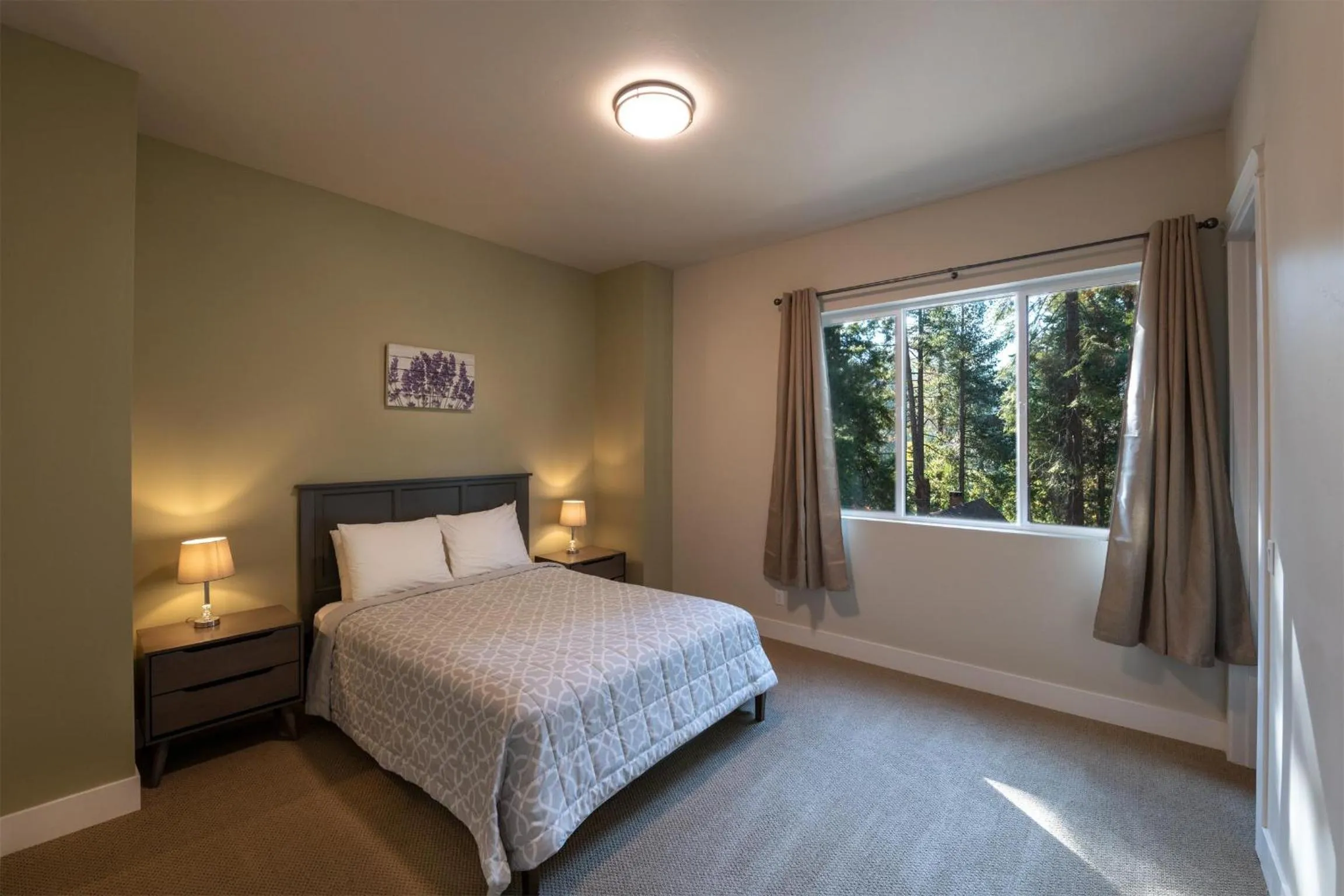 Bed in Boulder Ridge