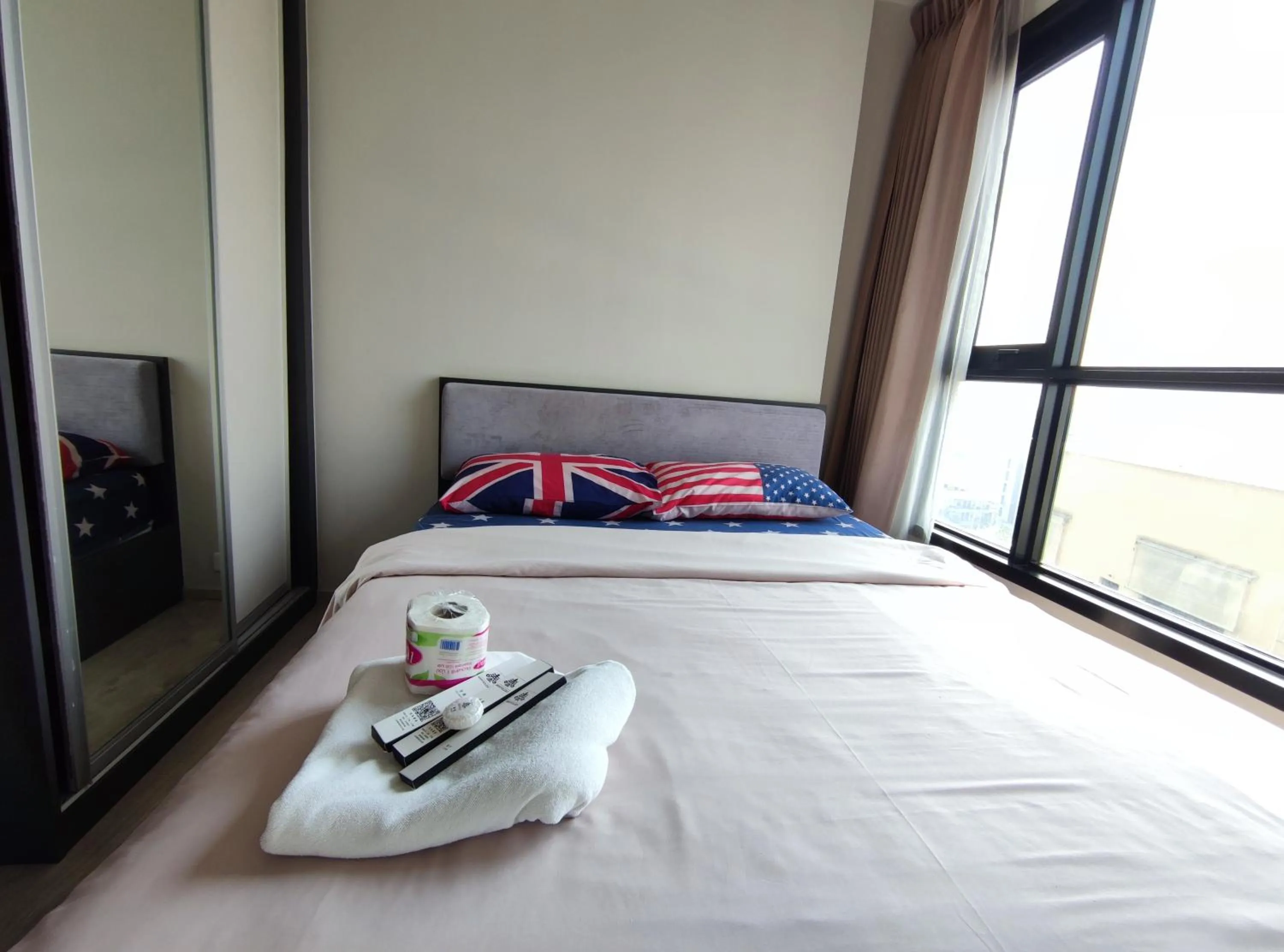 Bedroom, Bed in Many Holiday The Base Condo