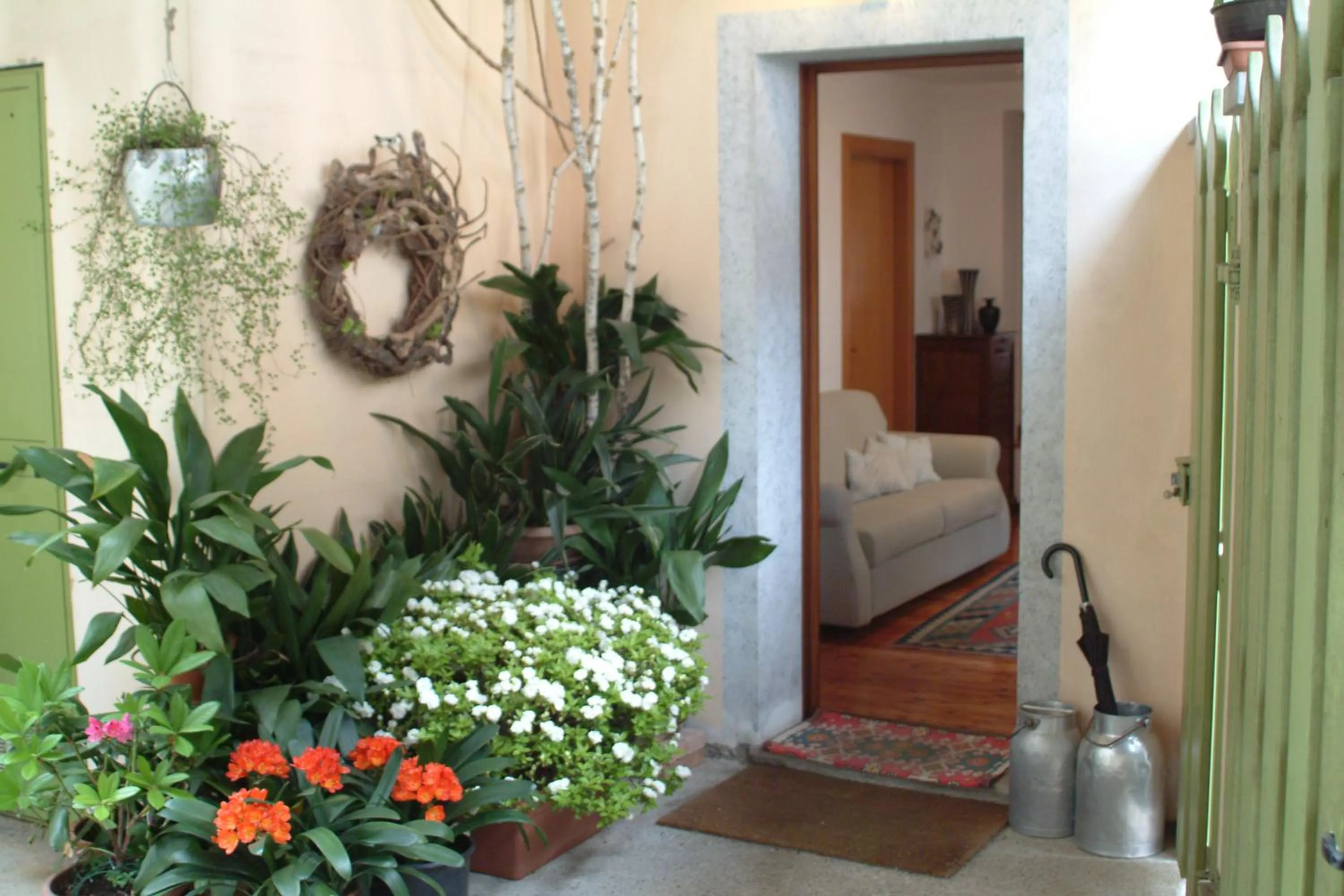 Decorative detail in B&B gil d'o