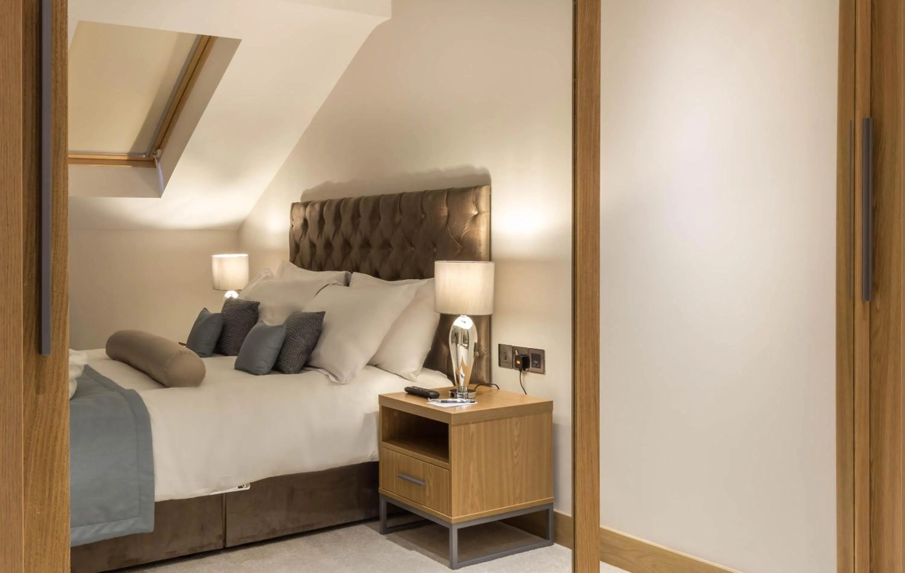 Bedroom, Bed in Mansio Suites Basinghall
