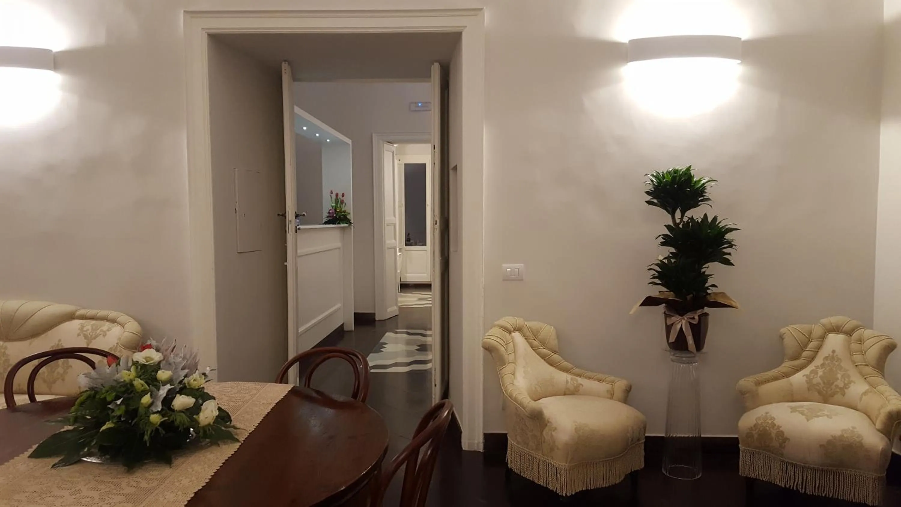 Communal lounge/ TV room in Epoca - Camere con stile