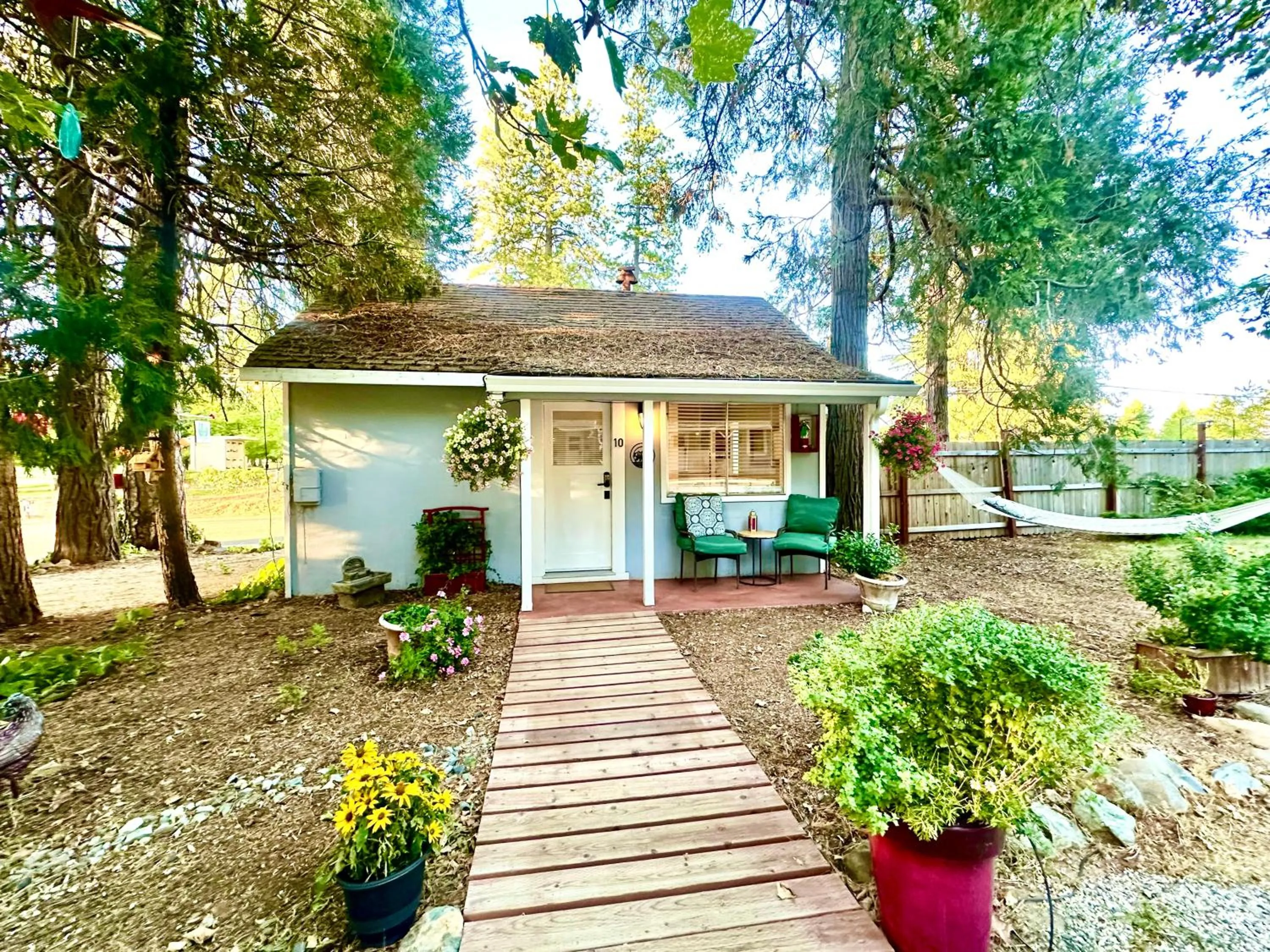 Property building in The Pines Inn and Cottages