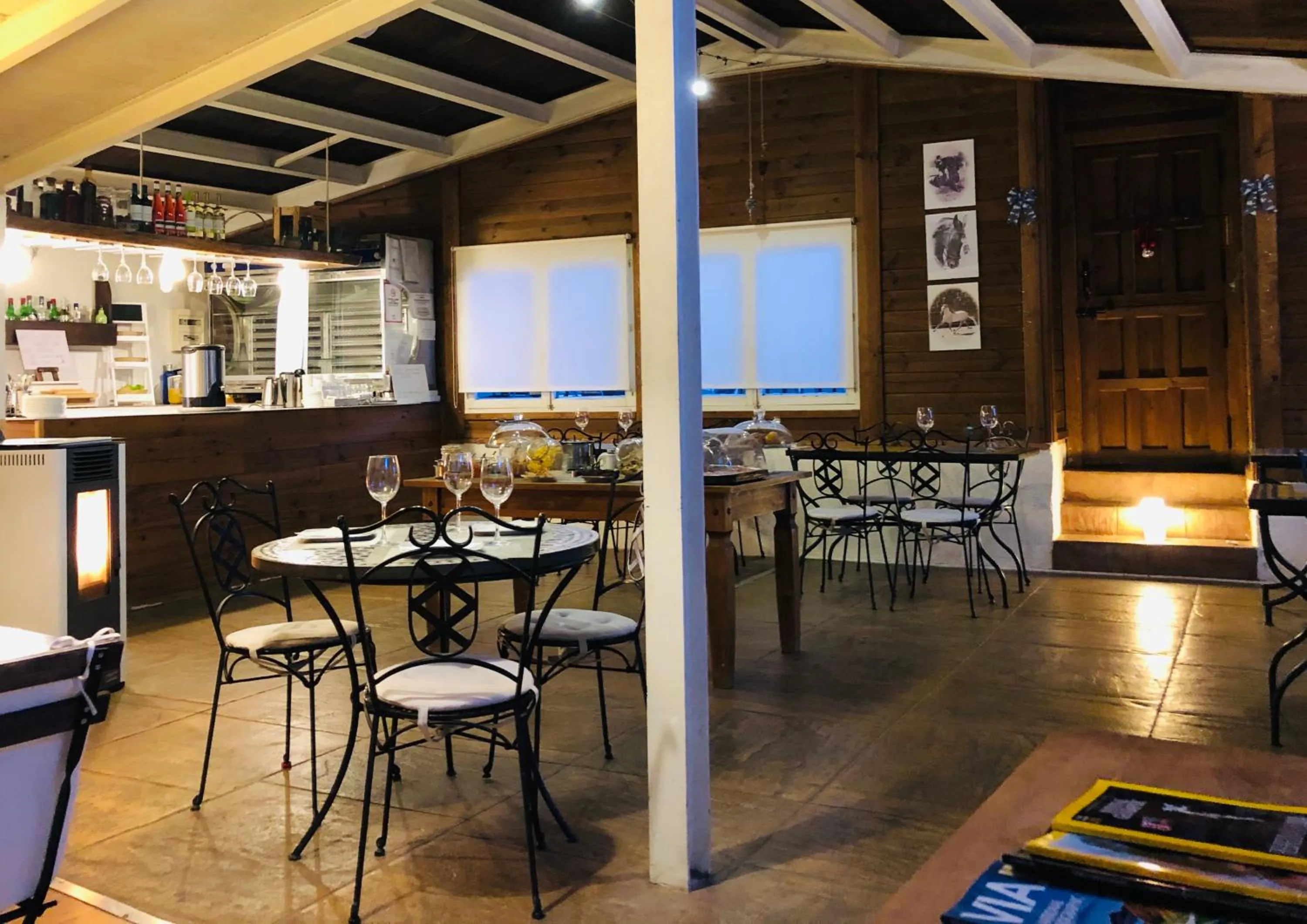 Dining area in Hotel Finca Aldabra