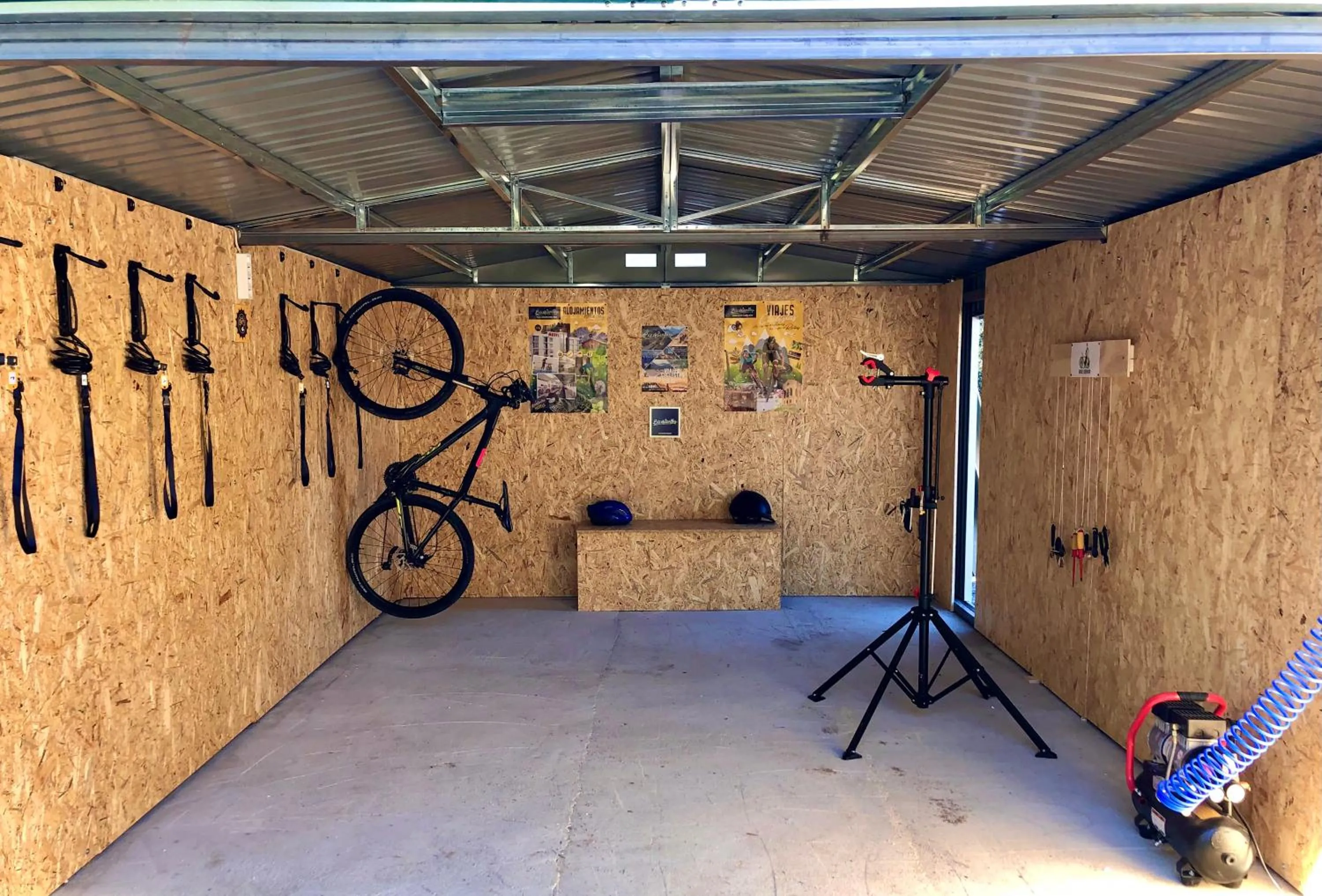 Cycling in Hotel Finca Aldabra