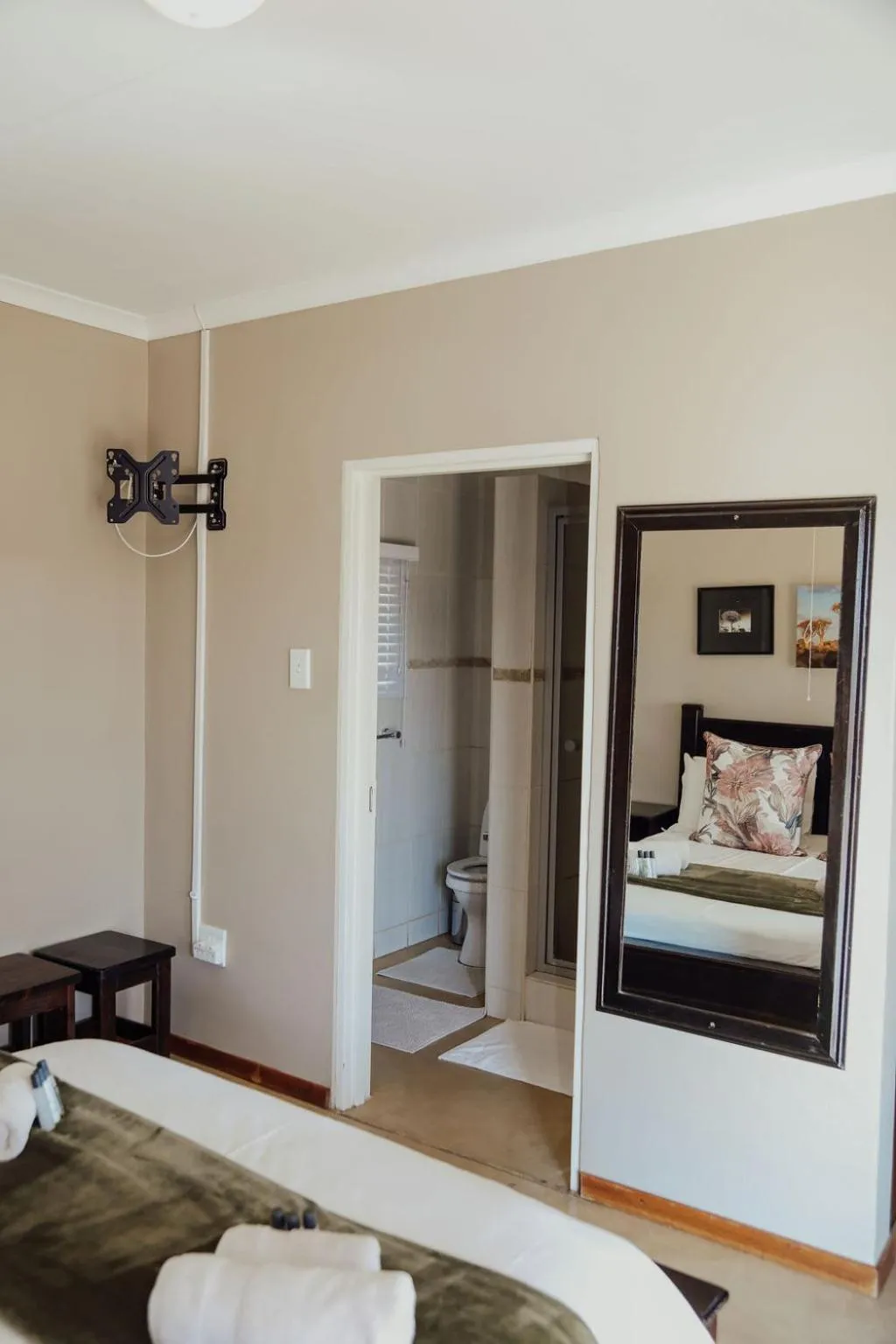 Bed in Lake Grappa Guestfarm