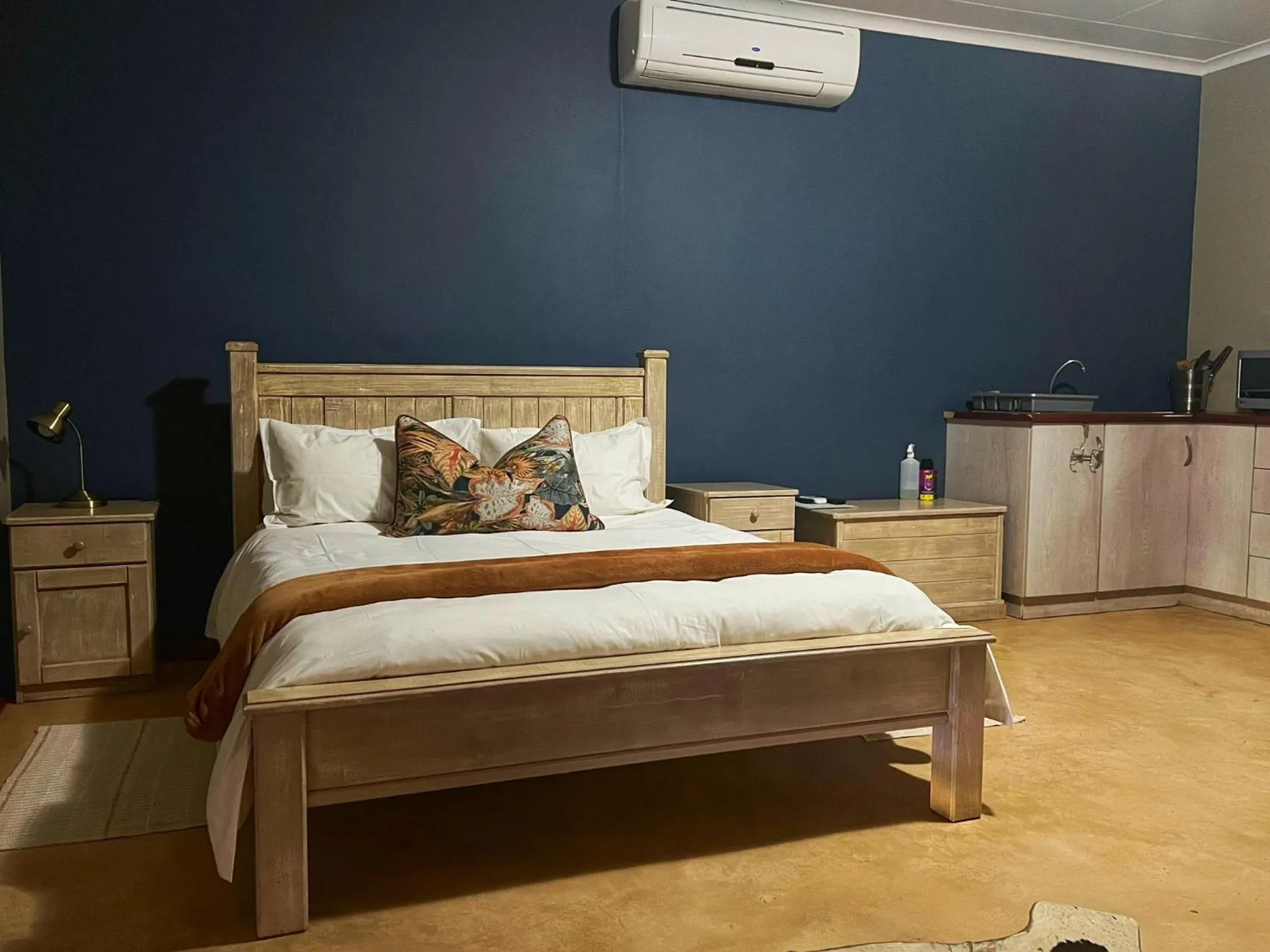 Bed in Lake Grappa Guestfarm