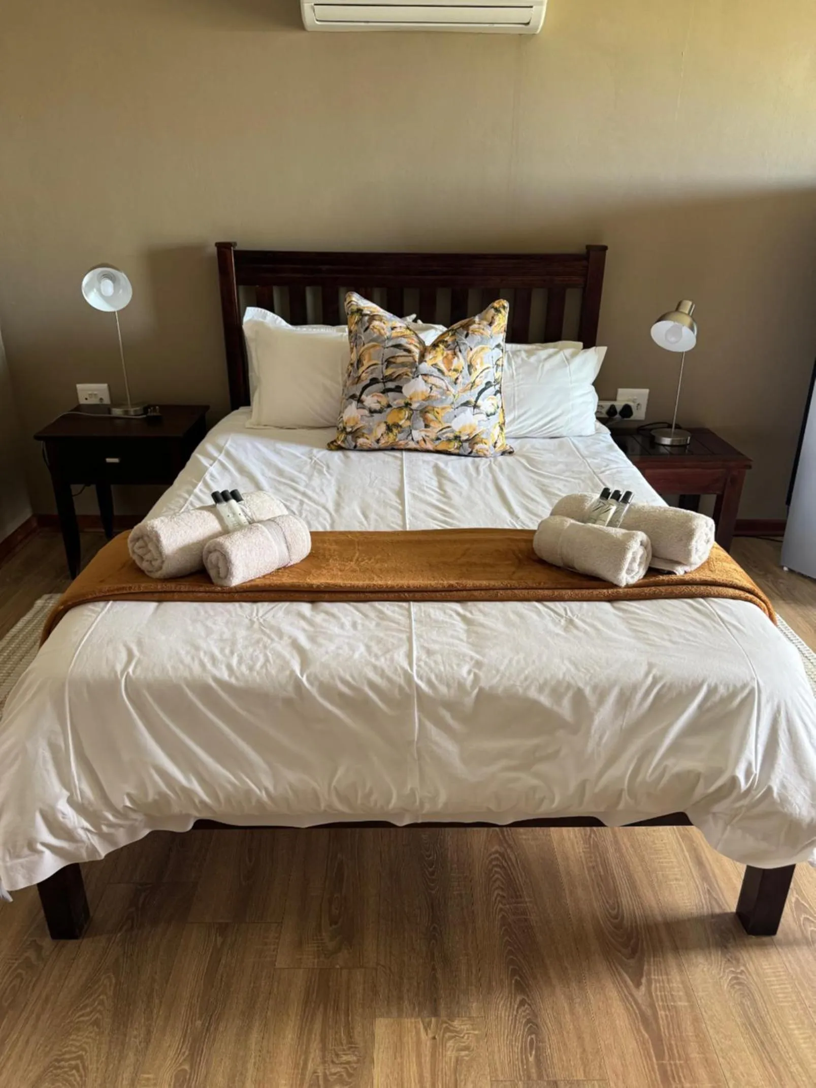 Bed in Lake Grappa Guestfarm