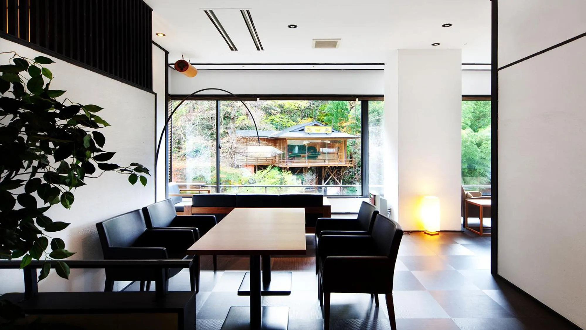 Communal lounge/ TV room in Premium Suites Matsushimakaku Produced by Shousuke no Yado Takinoyu