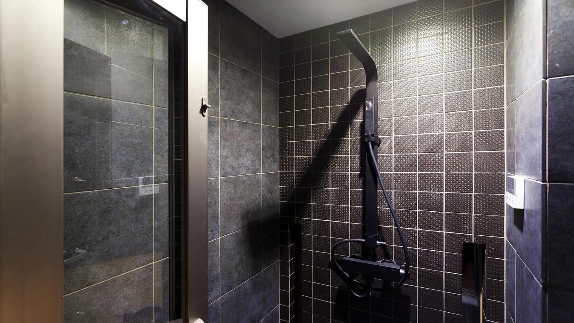 Shower in Premium Suites Matsushimakaku Produced by Shousuke no Yado Takinoyu