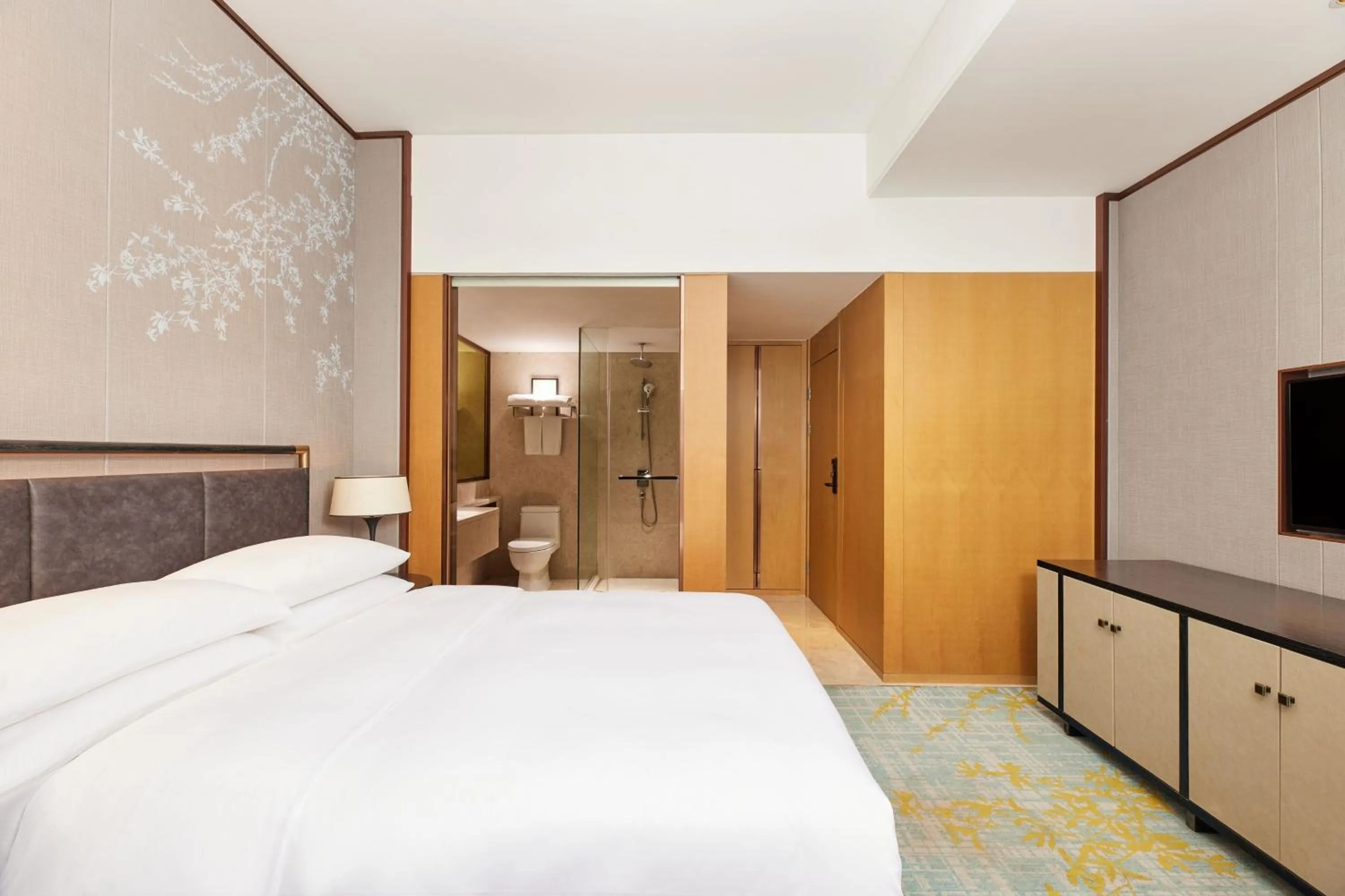 Photo of the whole room, Bed in Courtyard by Marriott Yangzhou