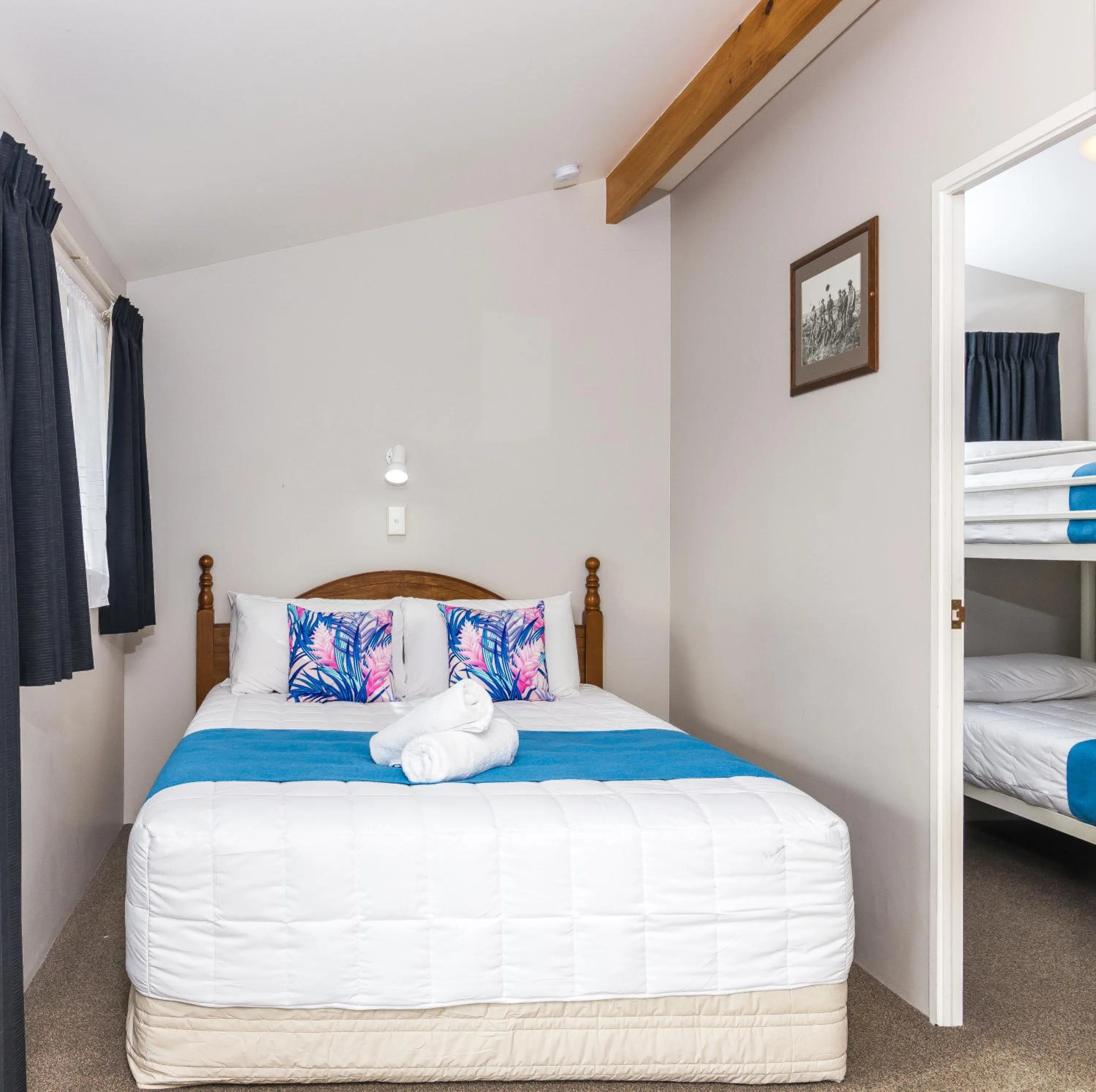 Bedroom, Bed in Motutere Bay TOP 10 Holiday Park