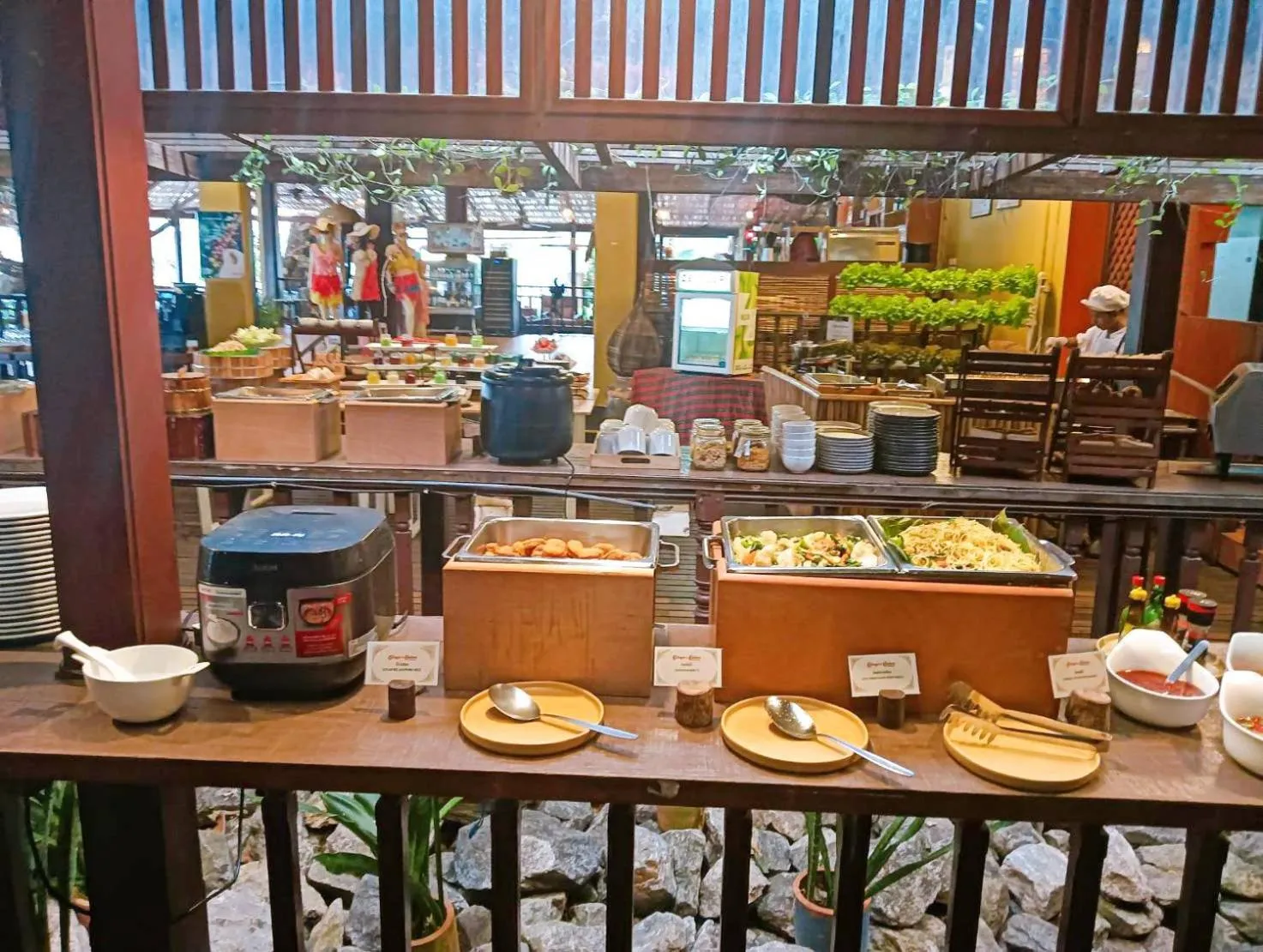 Breakfast in Birds and Bees Resort