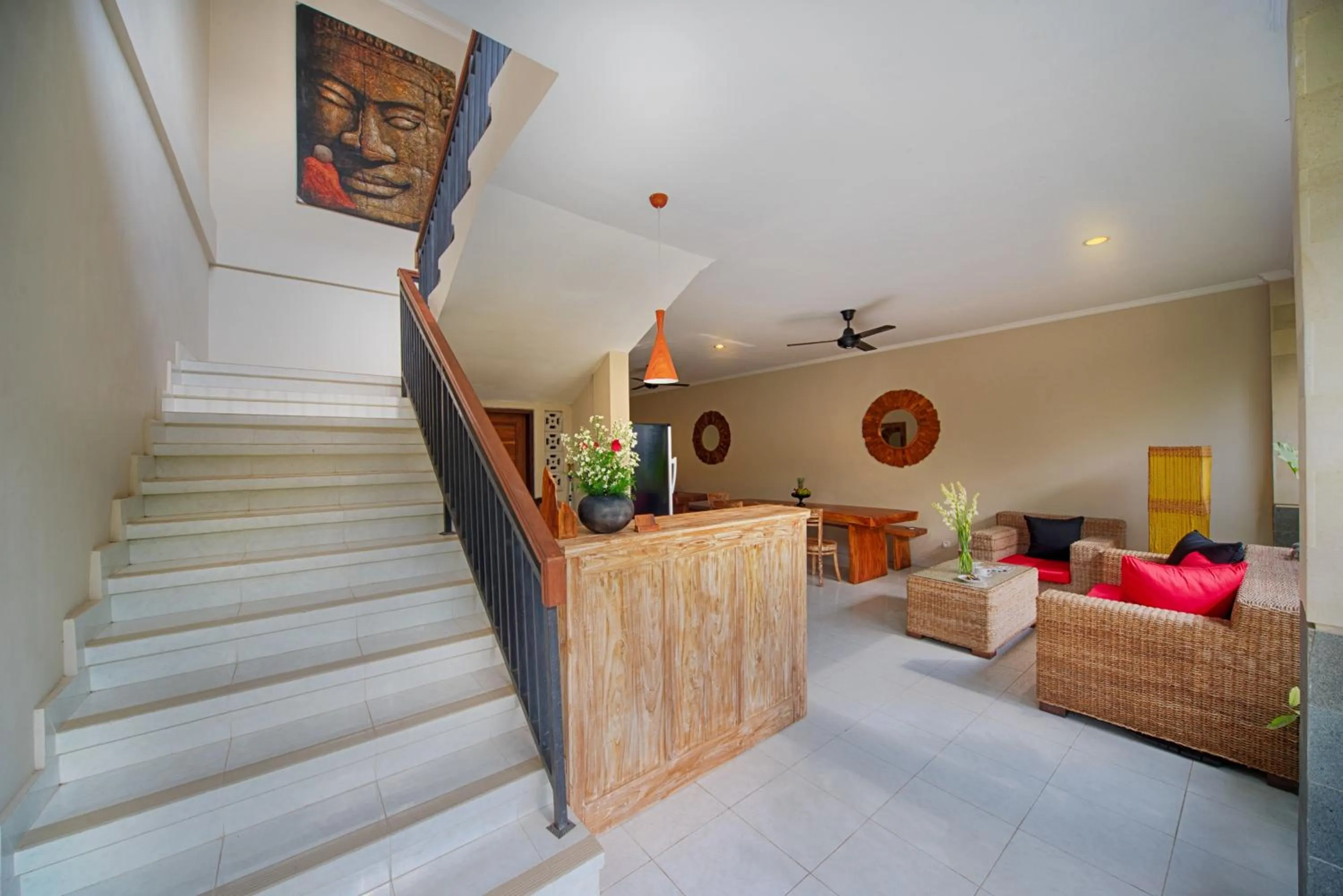 Restaurant/places to eat in Puri Canggu Villas & Rooms