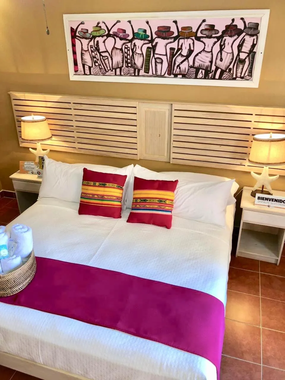 Bed in Mr. Tucan Hotel