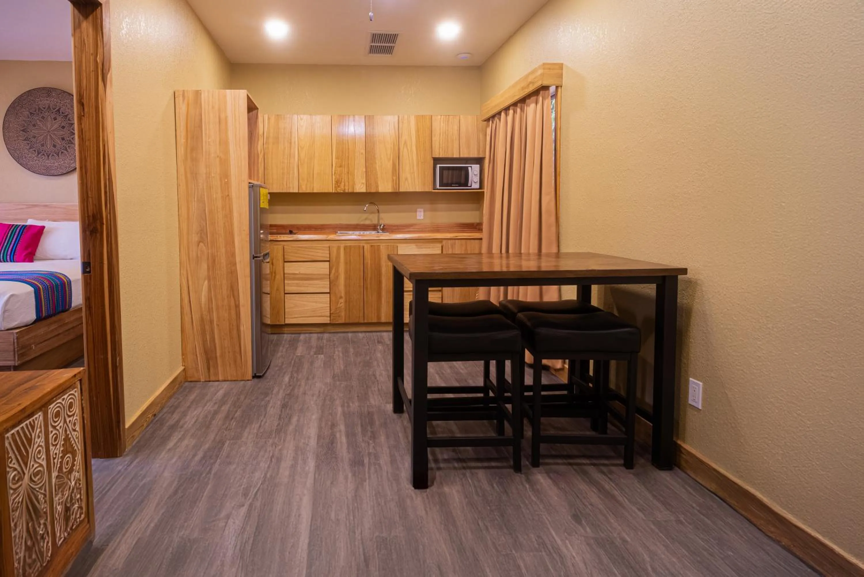 Kitchen or kitchenette in Mr. Tucan Hotel