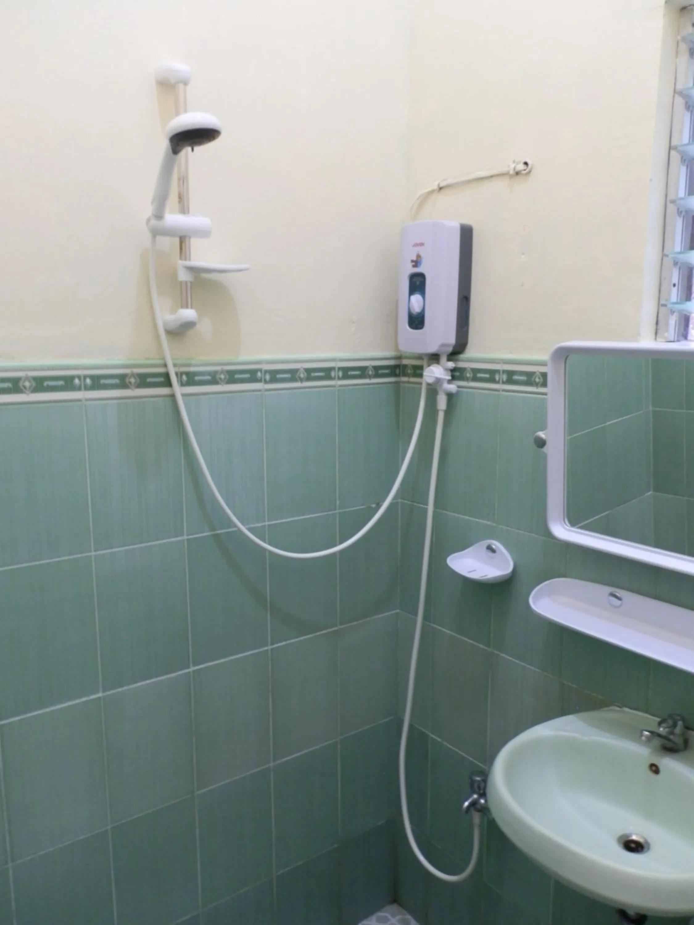 Bathroom in The Blue Pagong