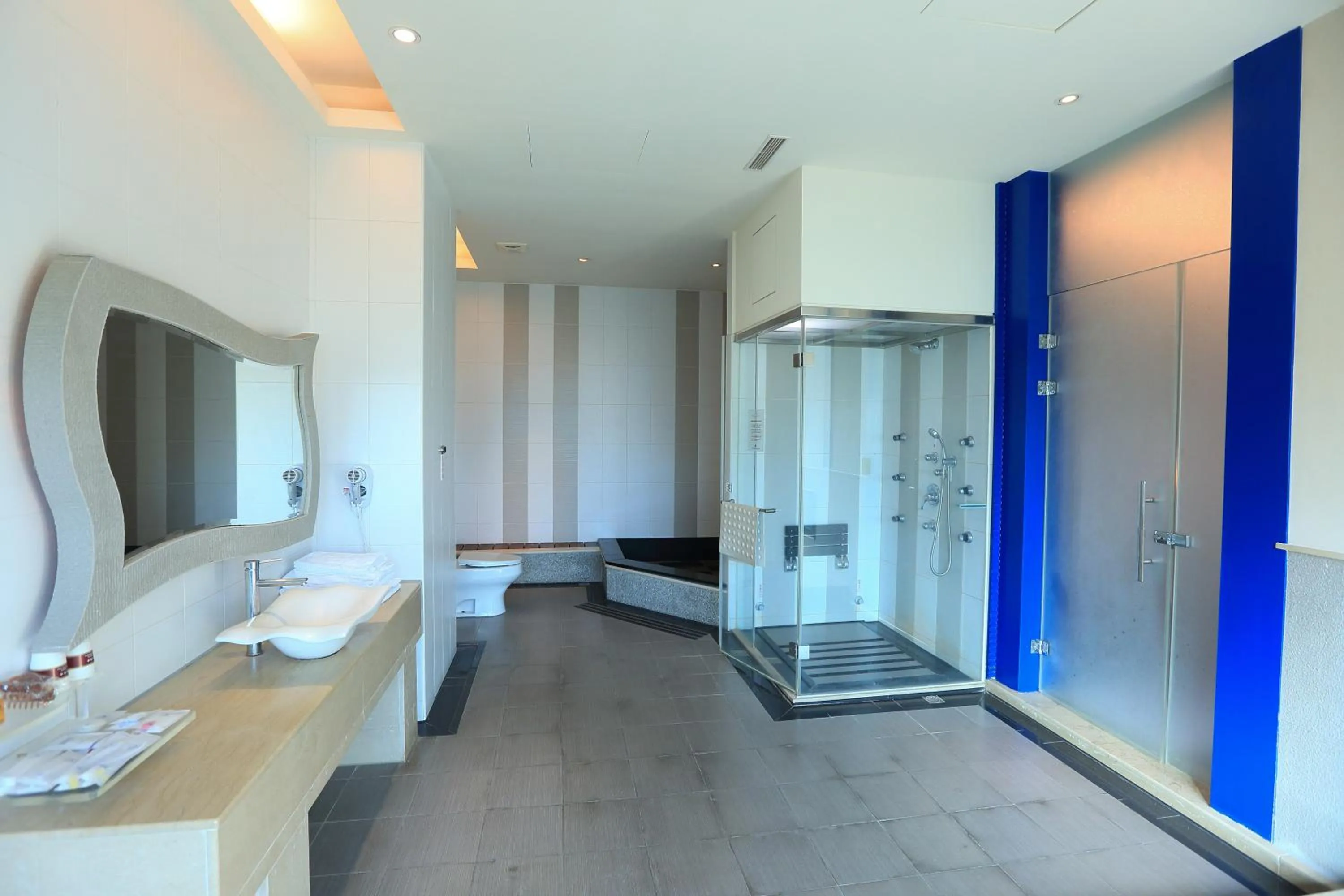 Shower in Moon Area Motel