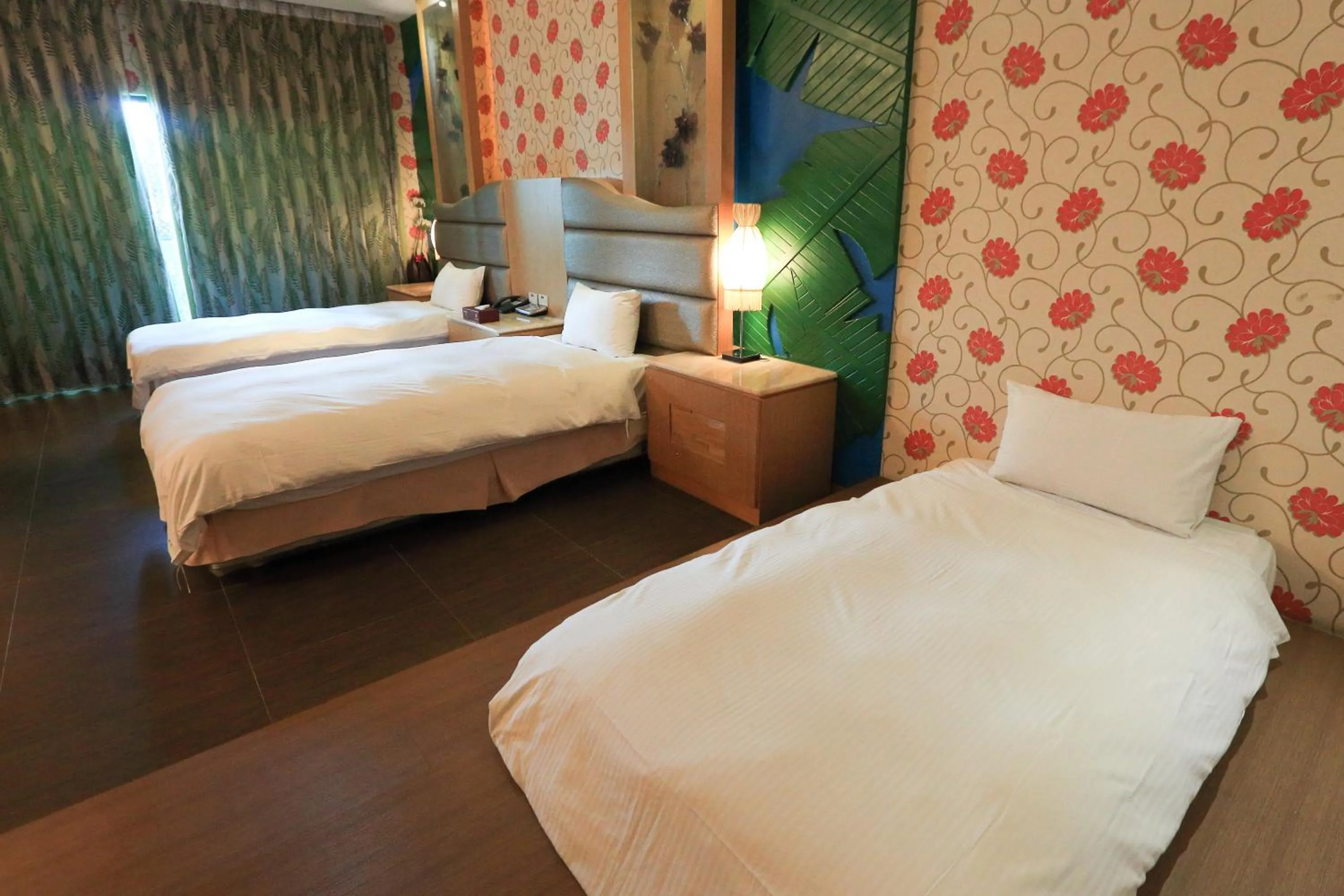 Bed in Moon Area Motel