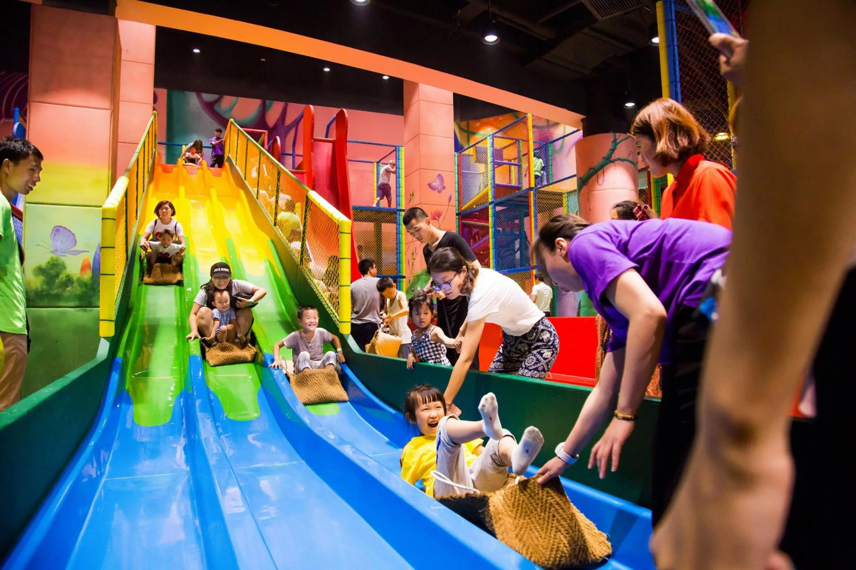 Qingdao Mangrove Tree Resort World - Red Coral Hotel