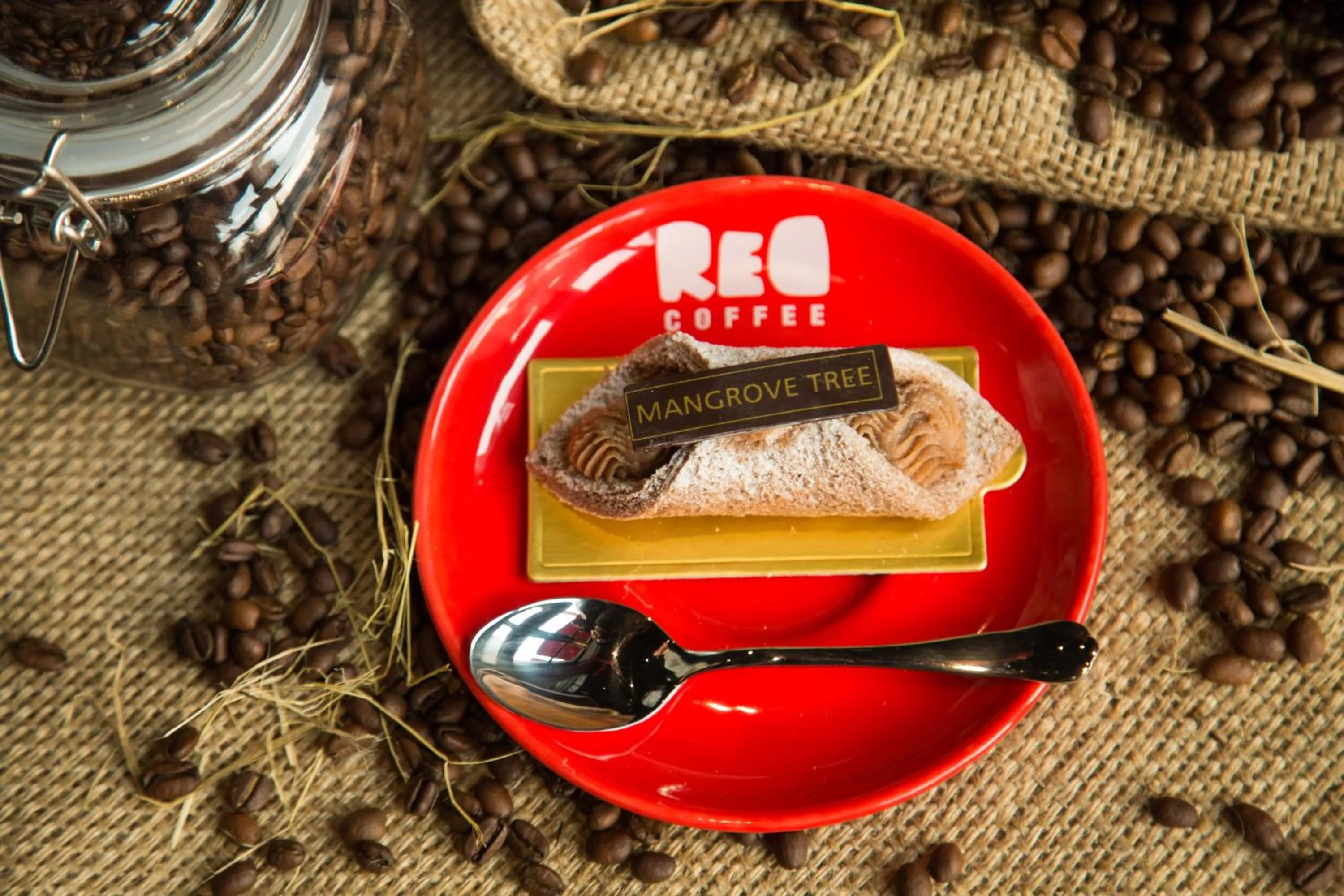 Qingdao Mangrove Tree Resort World - Red Coral Hotel