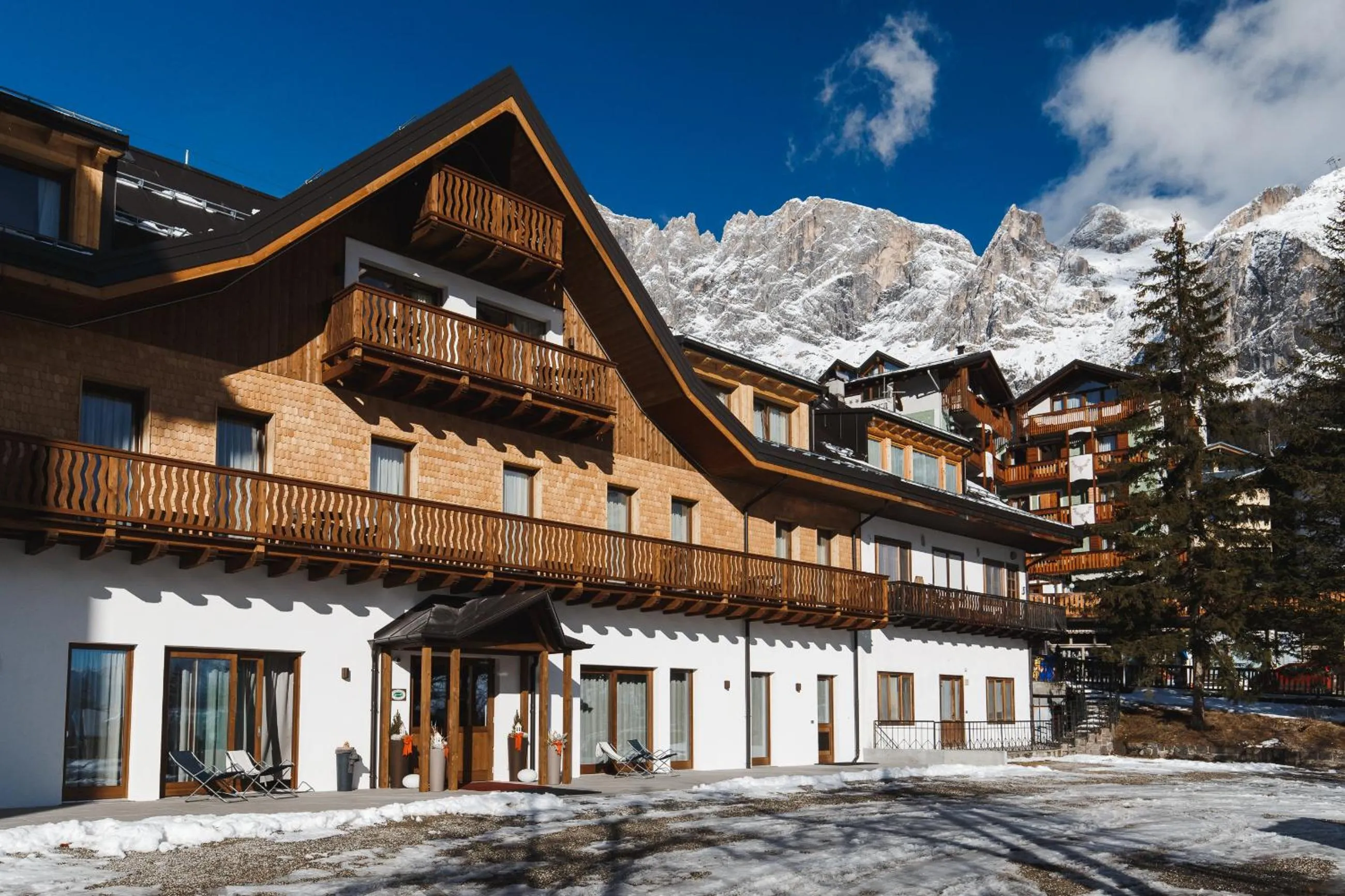 Property building in Residence Langes