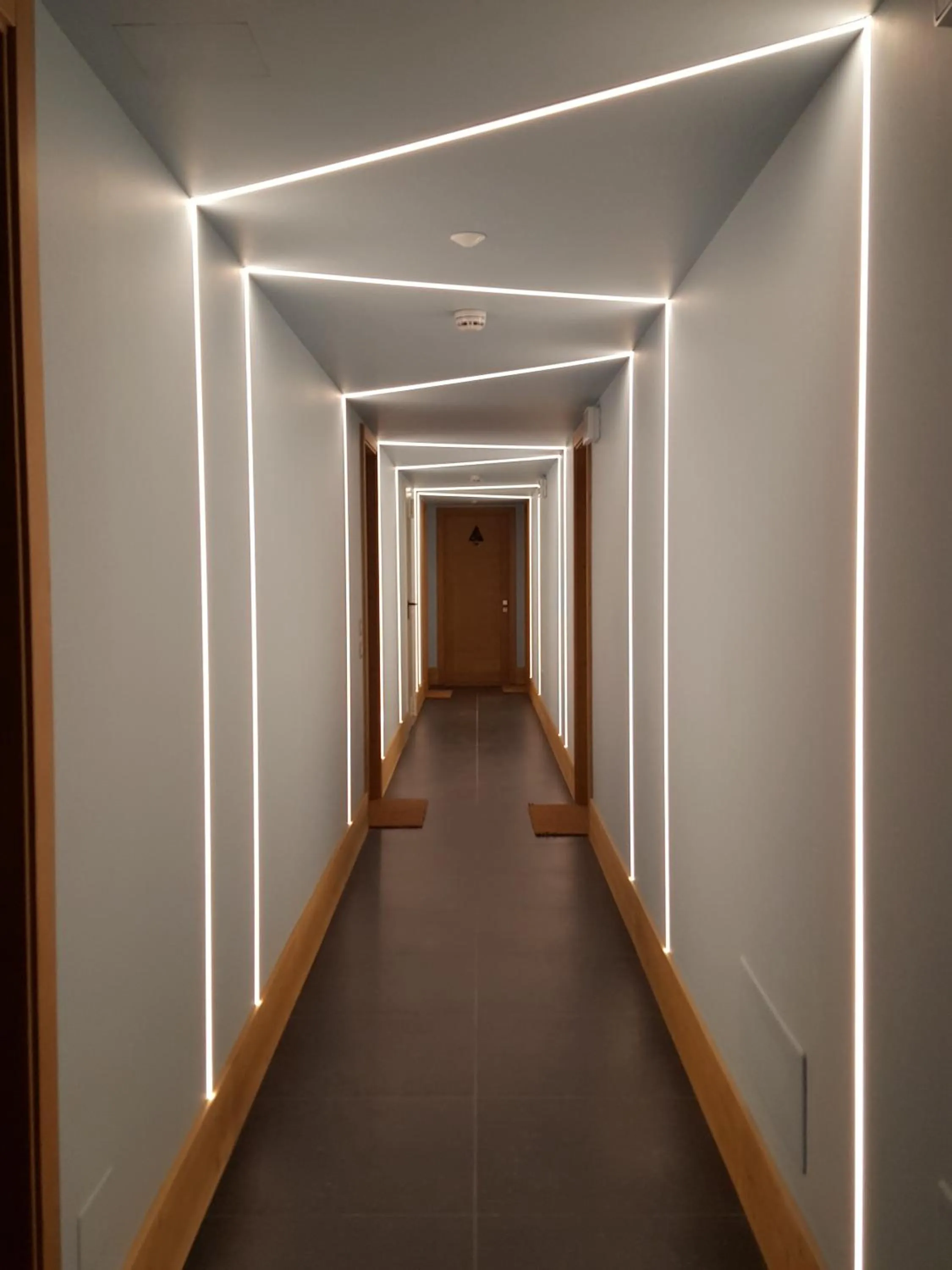 Other in Residence Langes