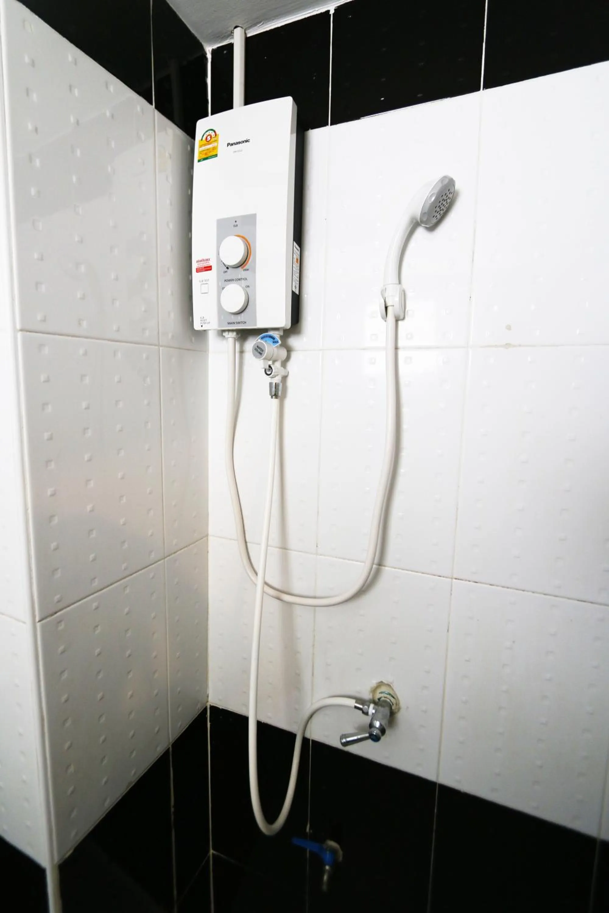 Shower in T3 Residence