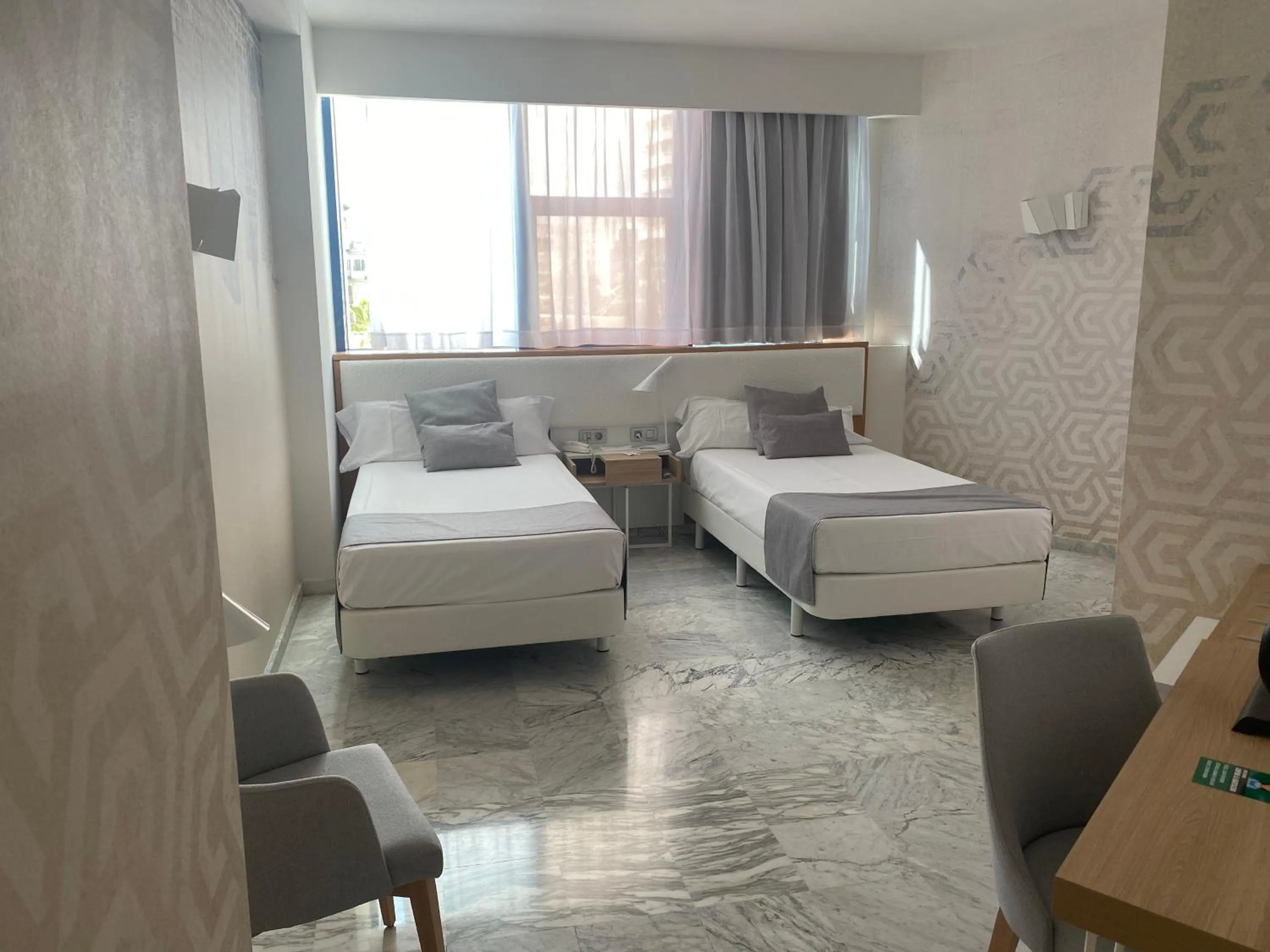 Bed in Hotel Madeira Centro