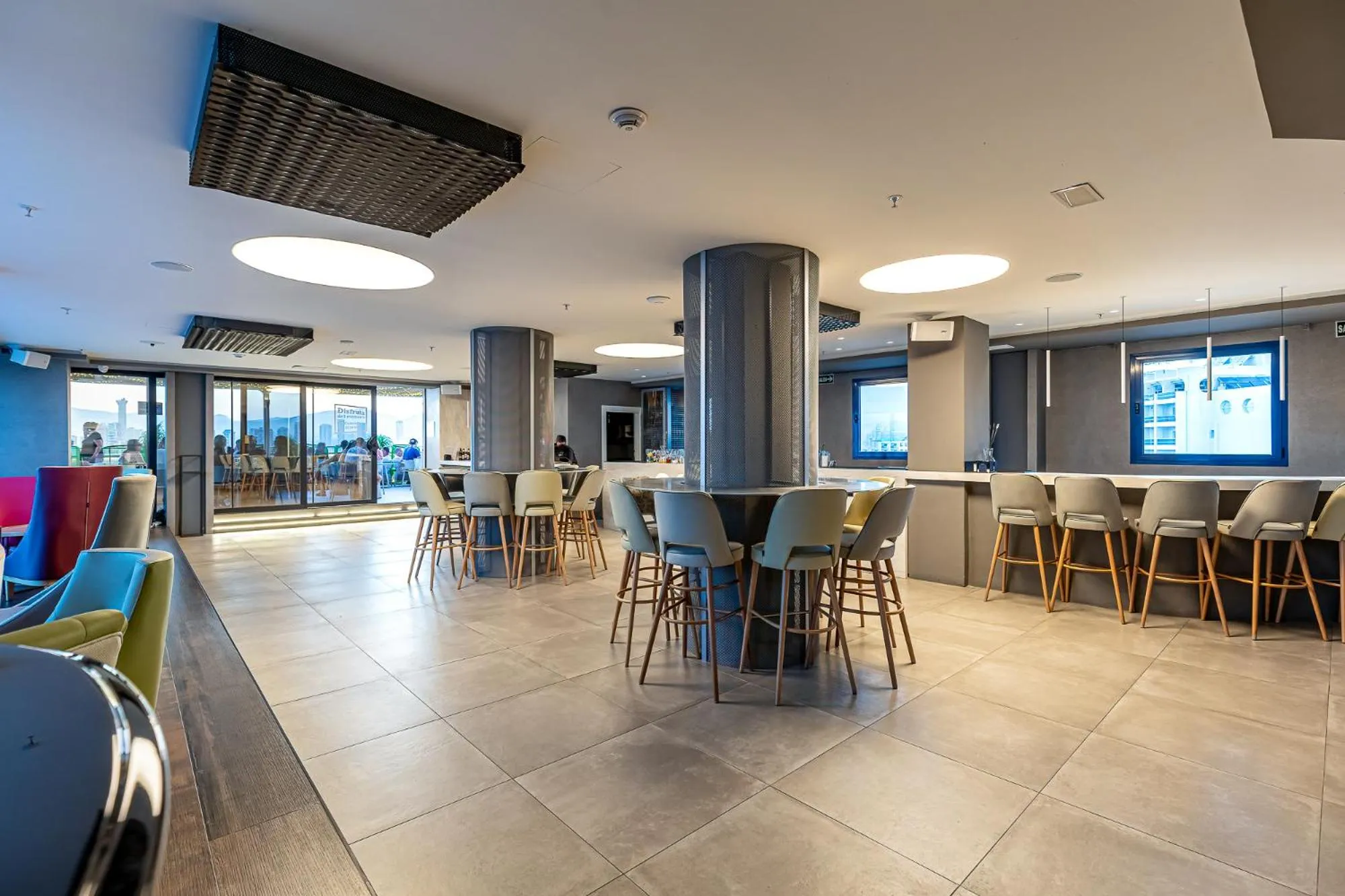 Lounge or bar in Hotel Madeira Centro