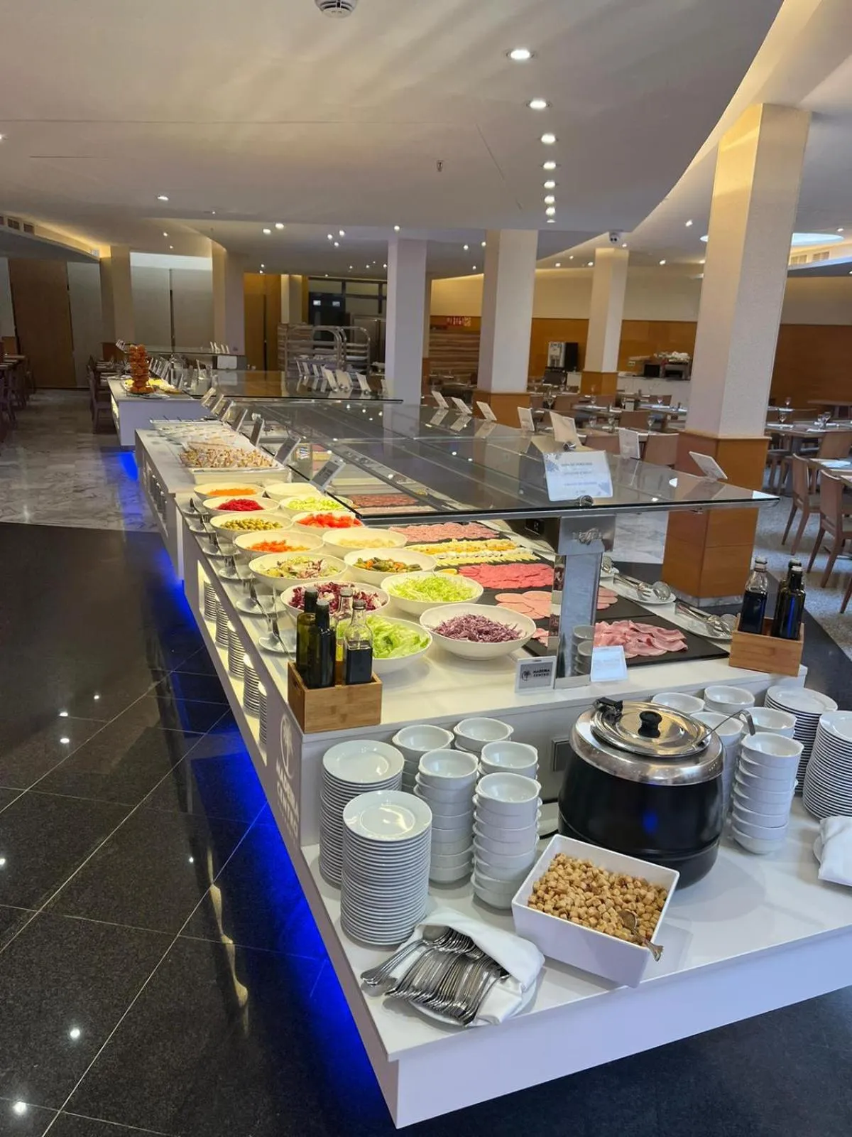 Restaurant/places to eat in Hotel Madeira Centro