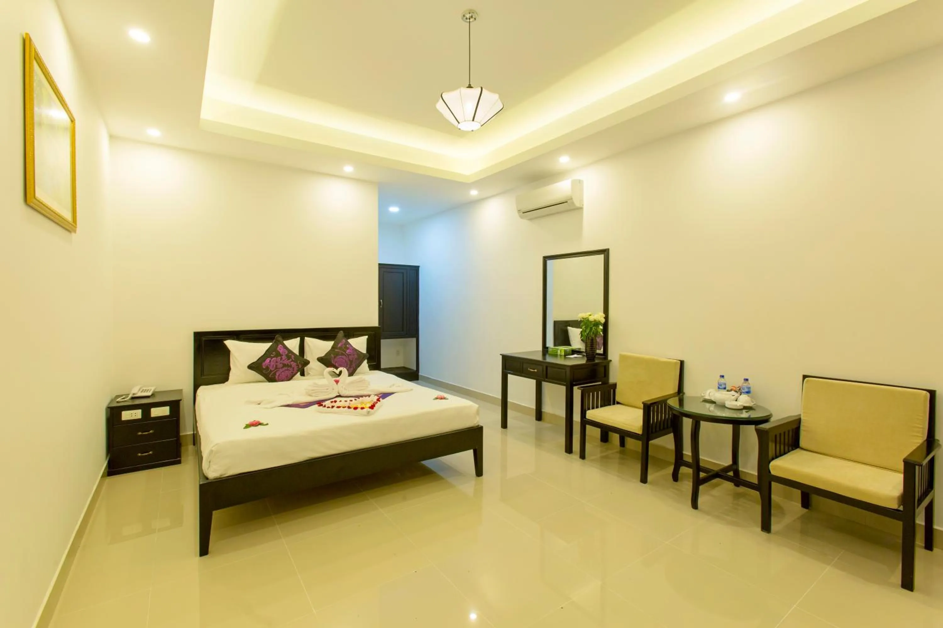 Bed in Hoi An Hideaway Villa